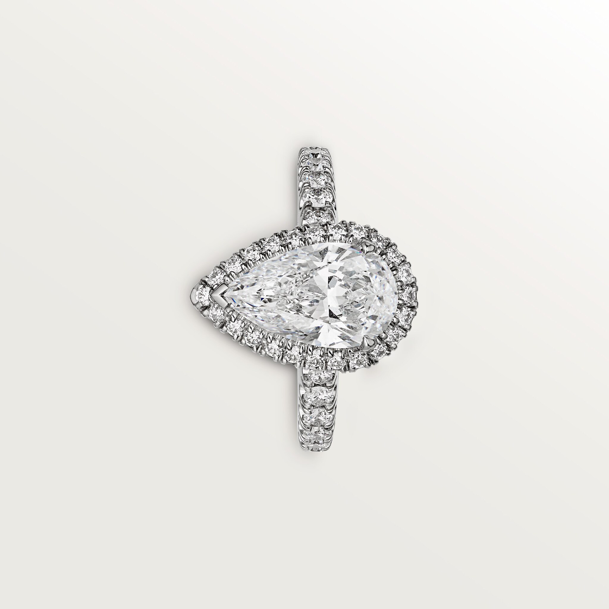 까르띠에 데스티네 솔리테어, 페어형 다이아몬드, 파베 세팅 