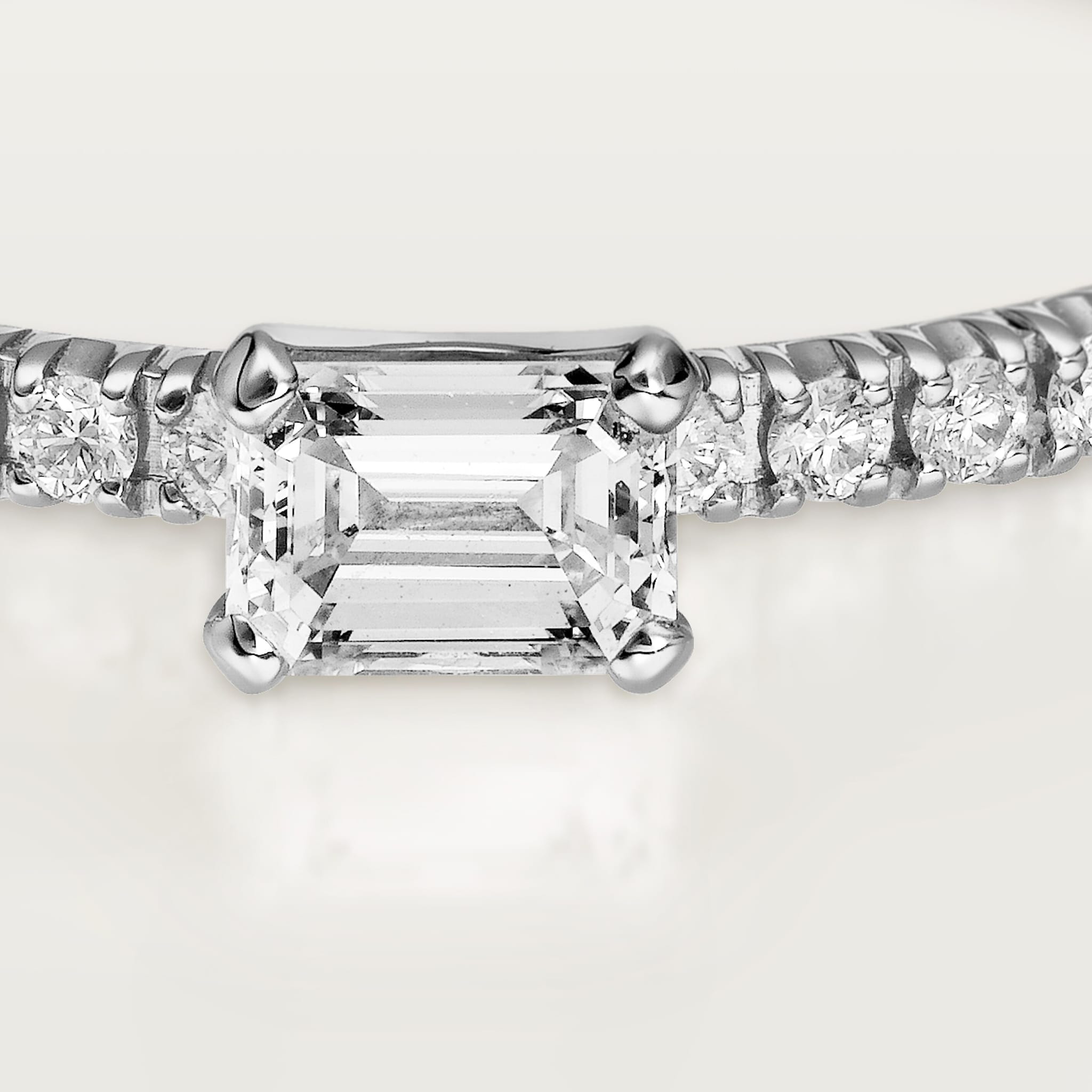 Etincelle de Cartier ring, emerald-cut diamond, paved, image 6
