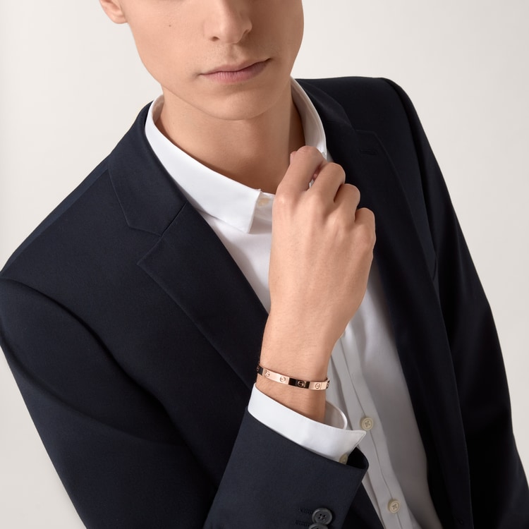 Men wearing cartier love bracelet deals
