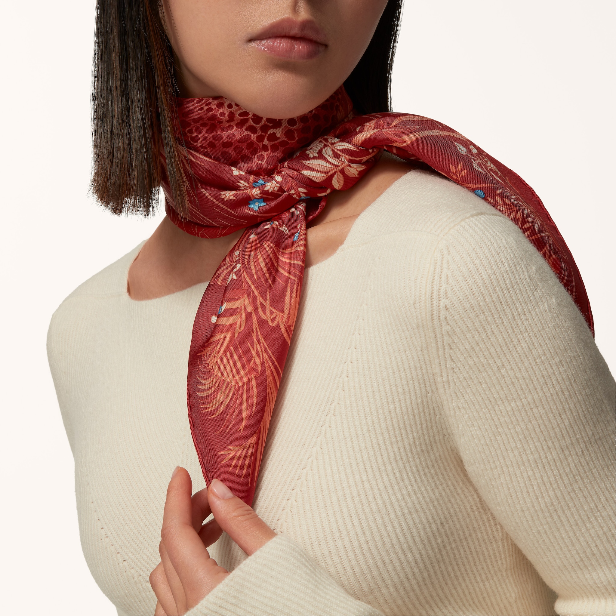 Panth&egrave;re Faune and Flora 90 scarf
