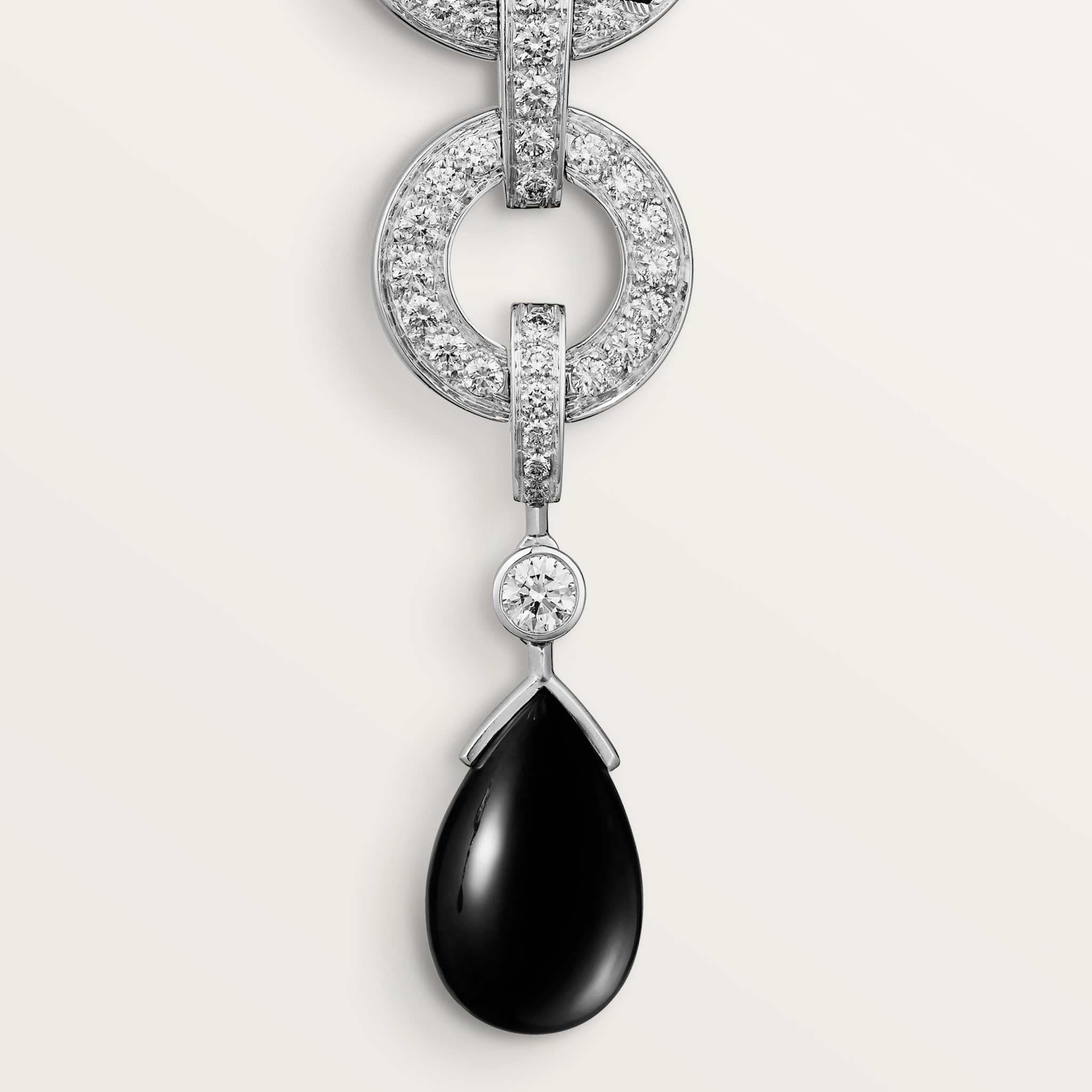 أقراط "پانتير دو كارتييه"، مرصوفة