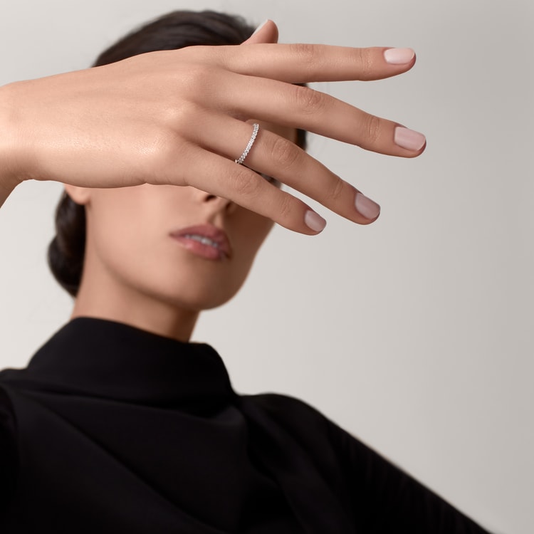 Cartier etincelle wedding band deals