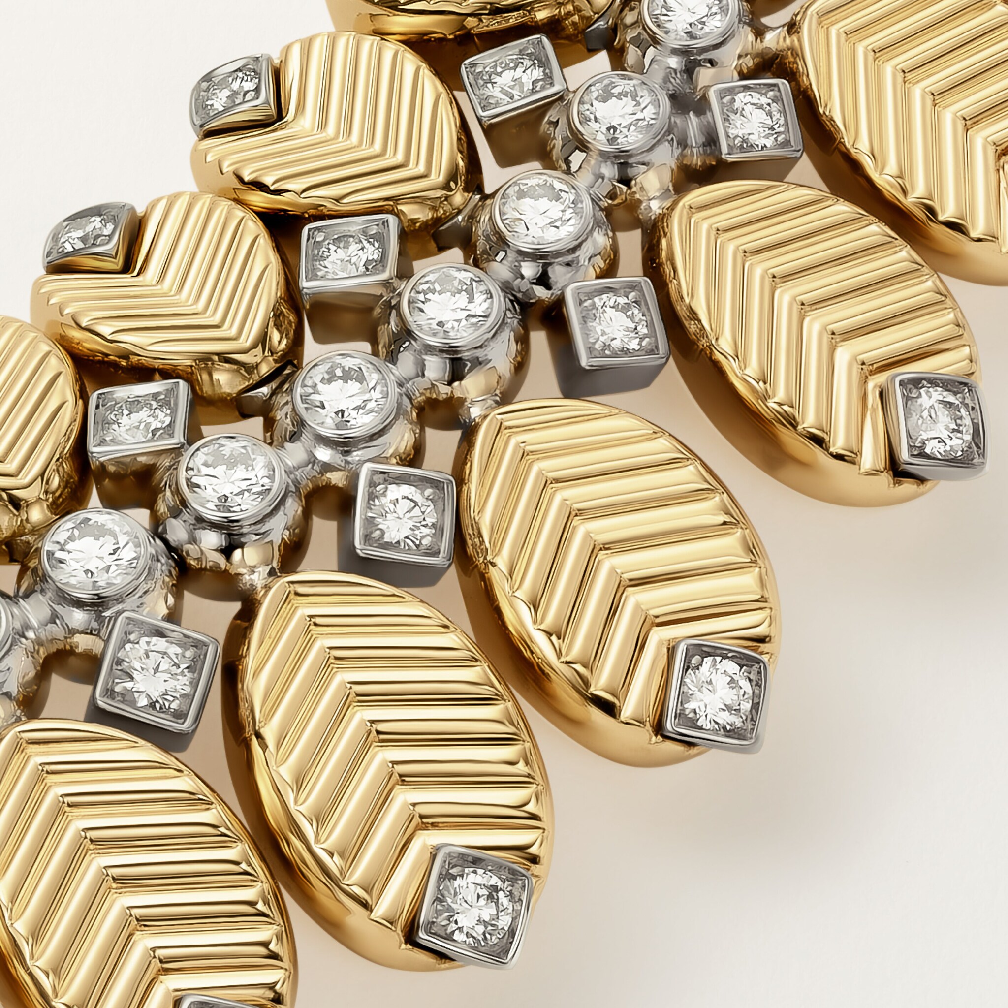 Grain de Caf&eacute; necklace