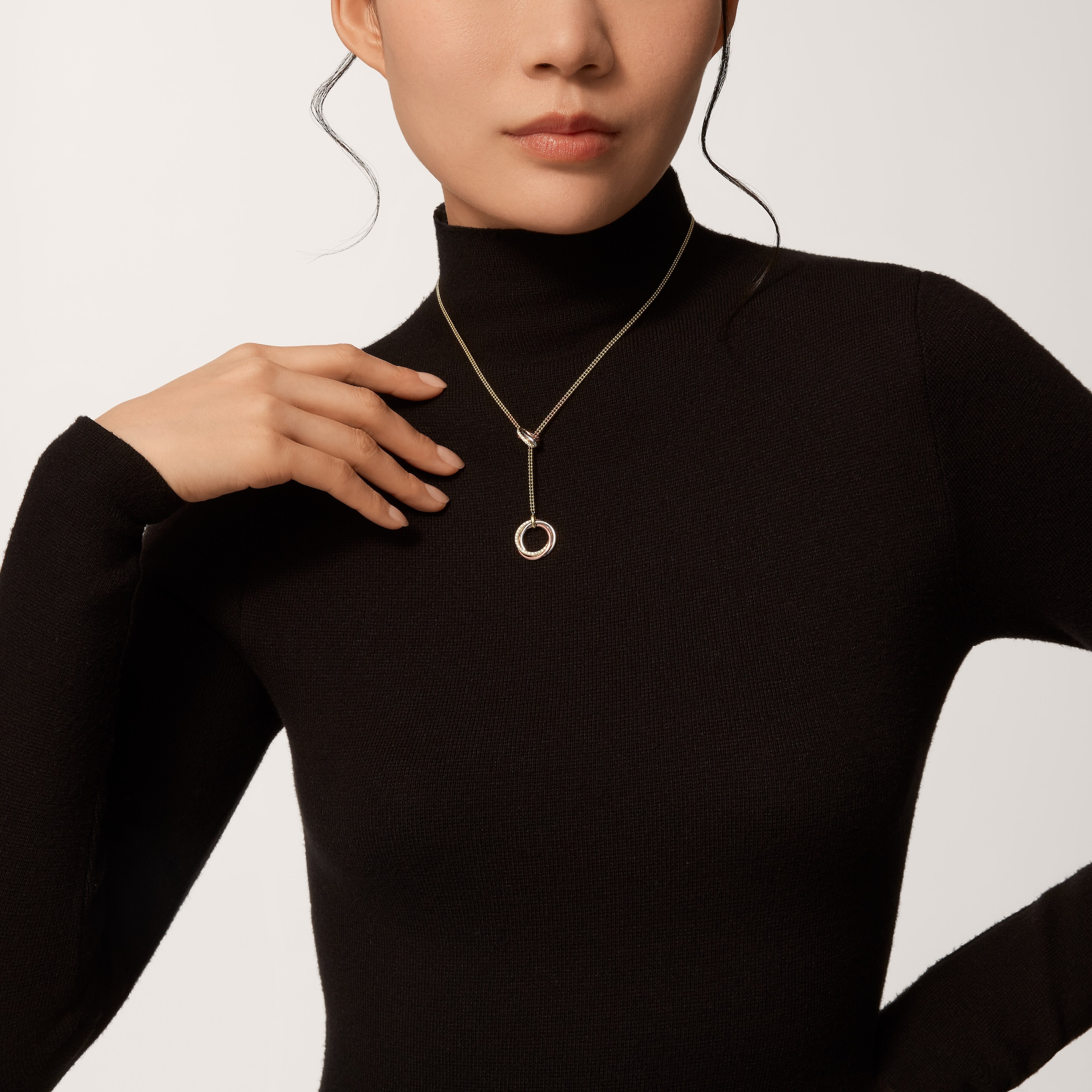 Trinity necklace, diamonds