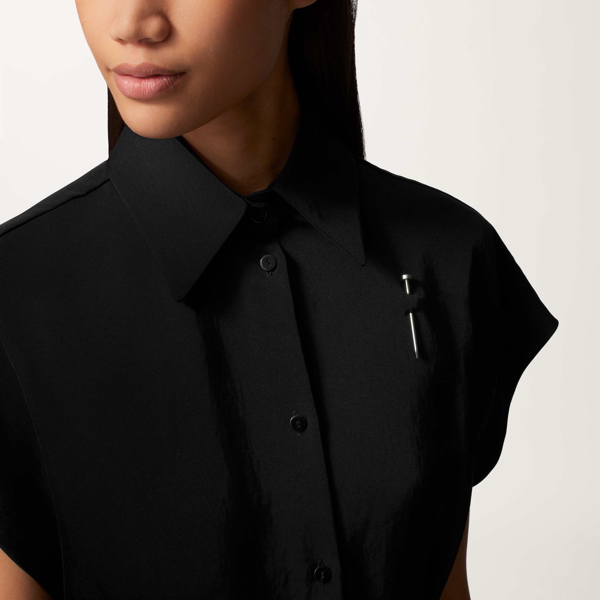 Juste un Clou kravat iğnesi