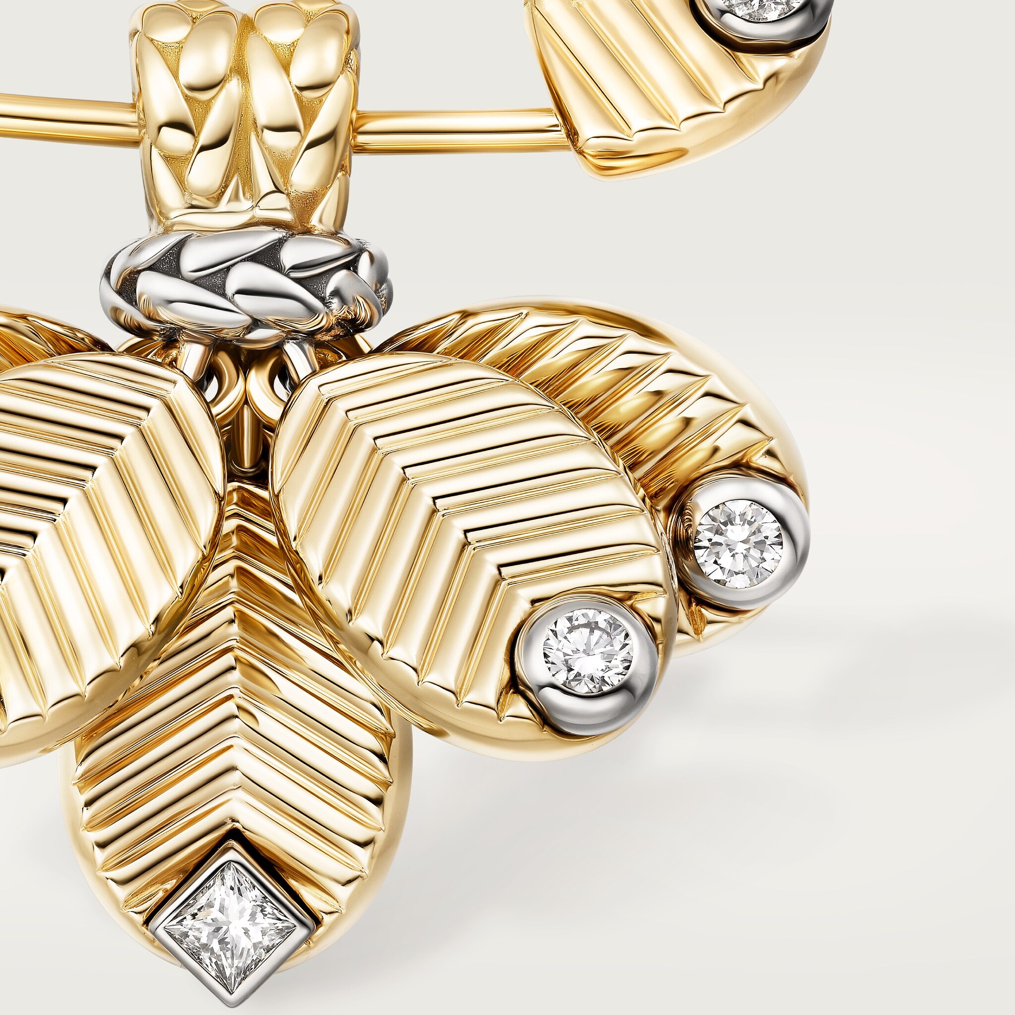 Grain de Caf&eacute; brooch, diamonds, image 5