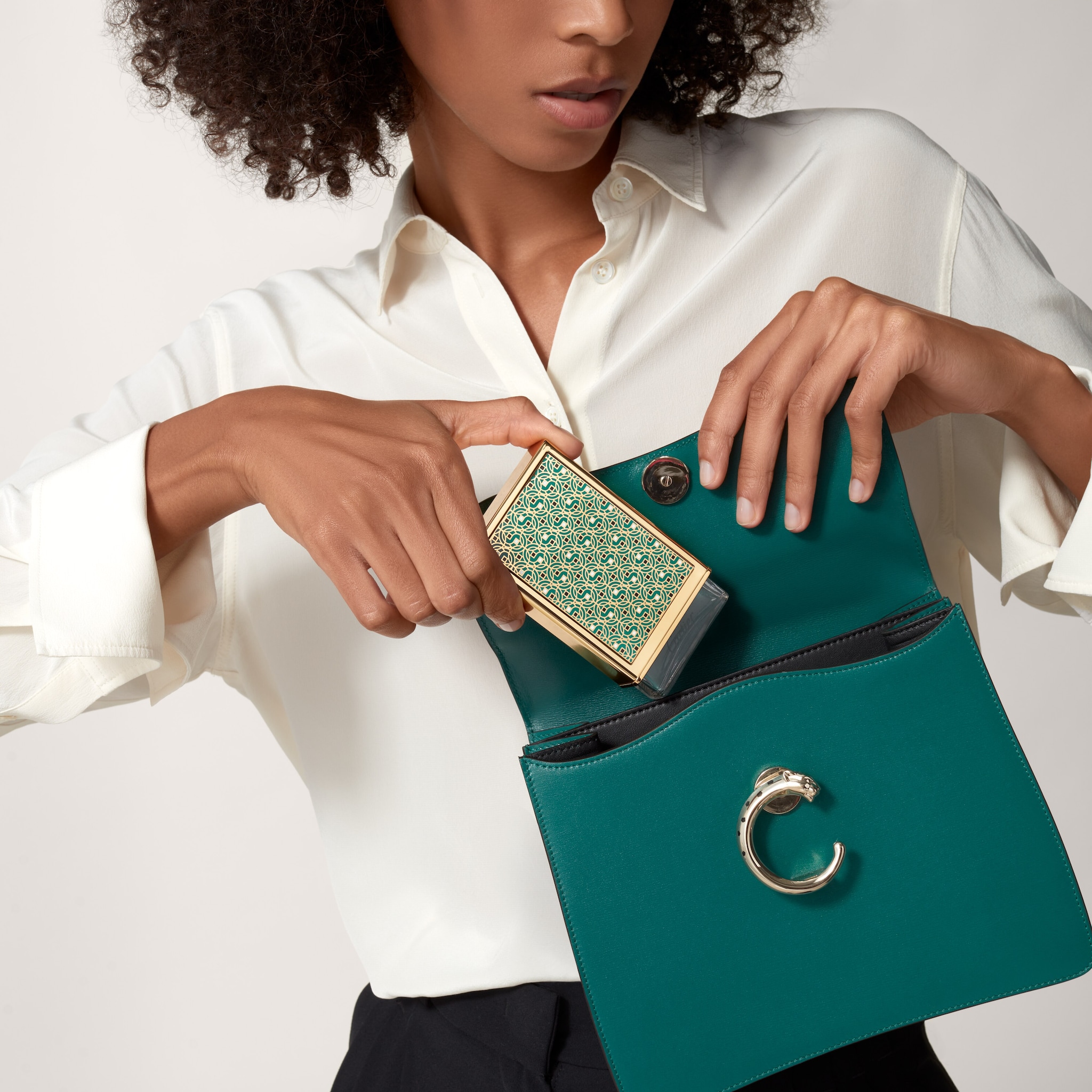 레 네쎄세르 아 퍼퓸 까르띠에 - MOUCHARABIEH 케이스