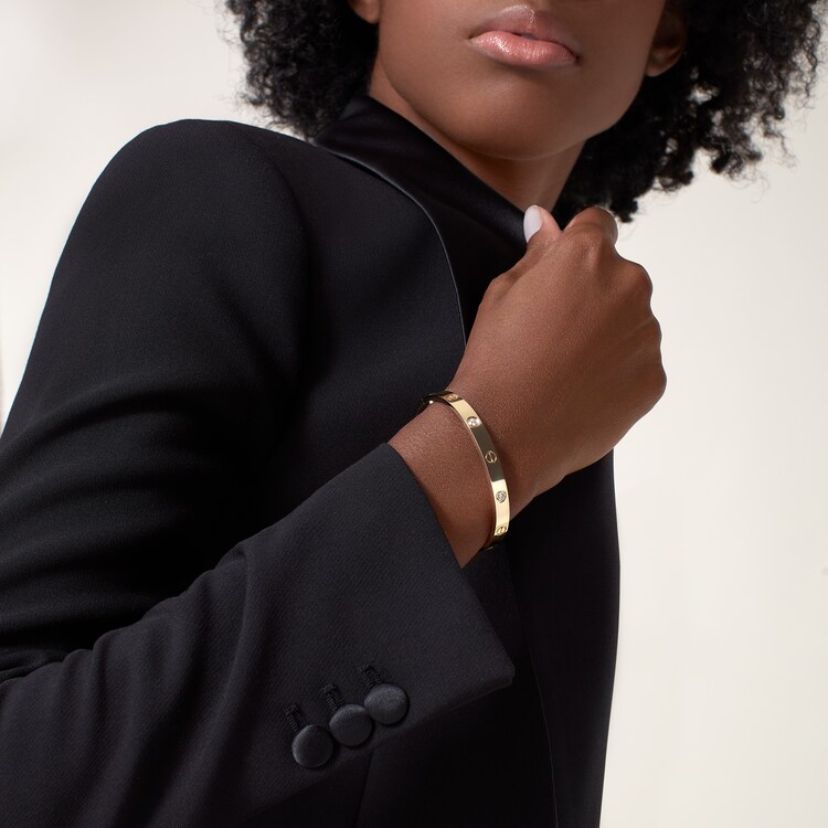 Cartier love online bangle 4 diamonds