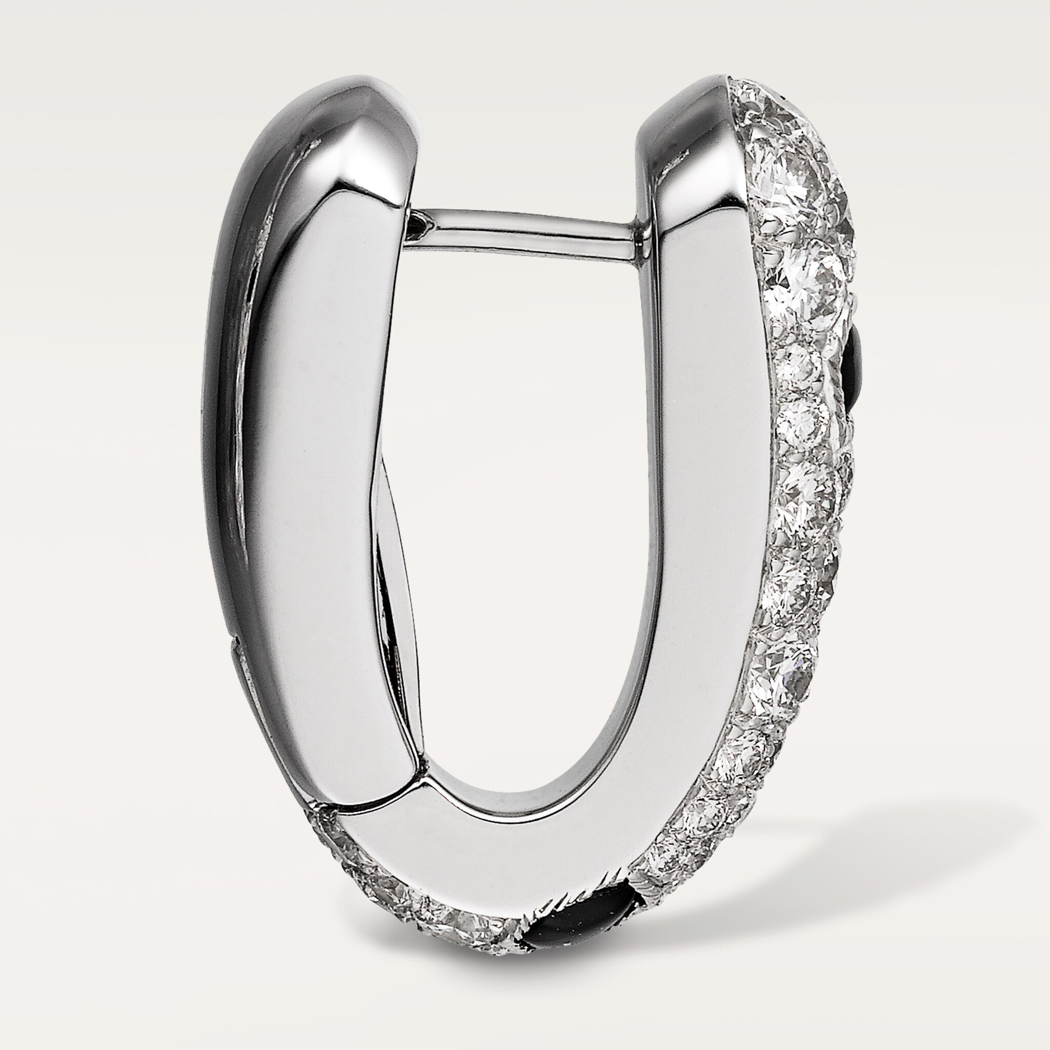 Panth&egrave;re de Cartier earrings, paved