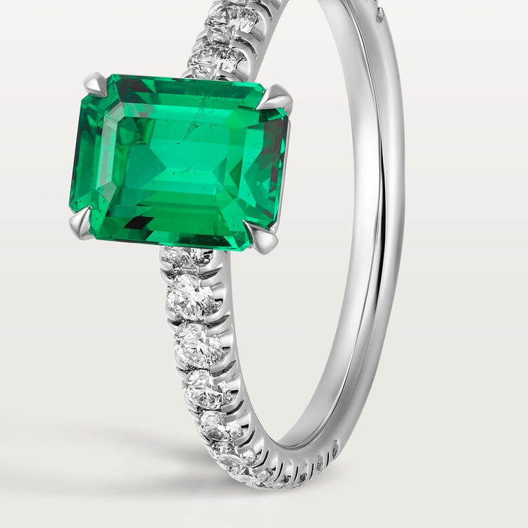 CRN4763200 Solitaire 1895 Platinum emerald diamonds Cartier