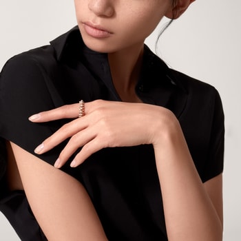 Clash de Cartier ring, medium model, paved Clash de Cartier ring, medium model, paved