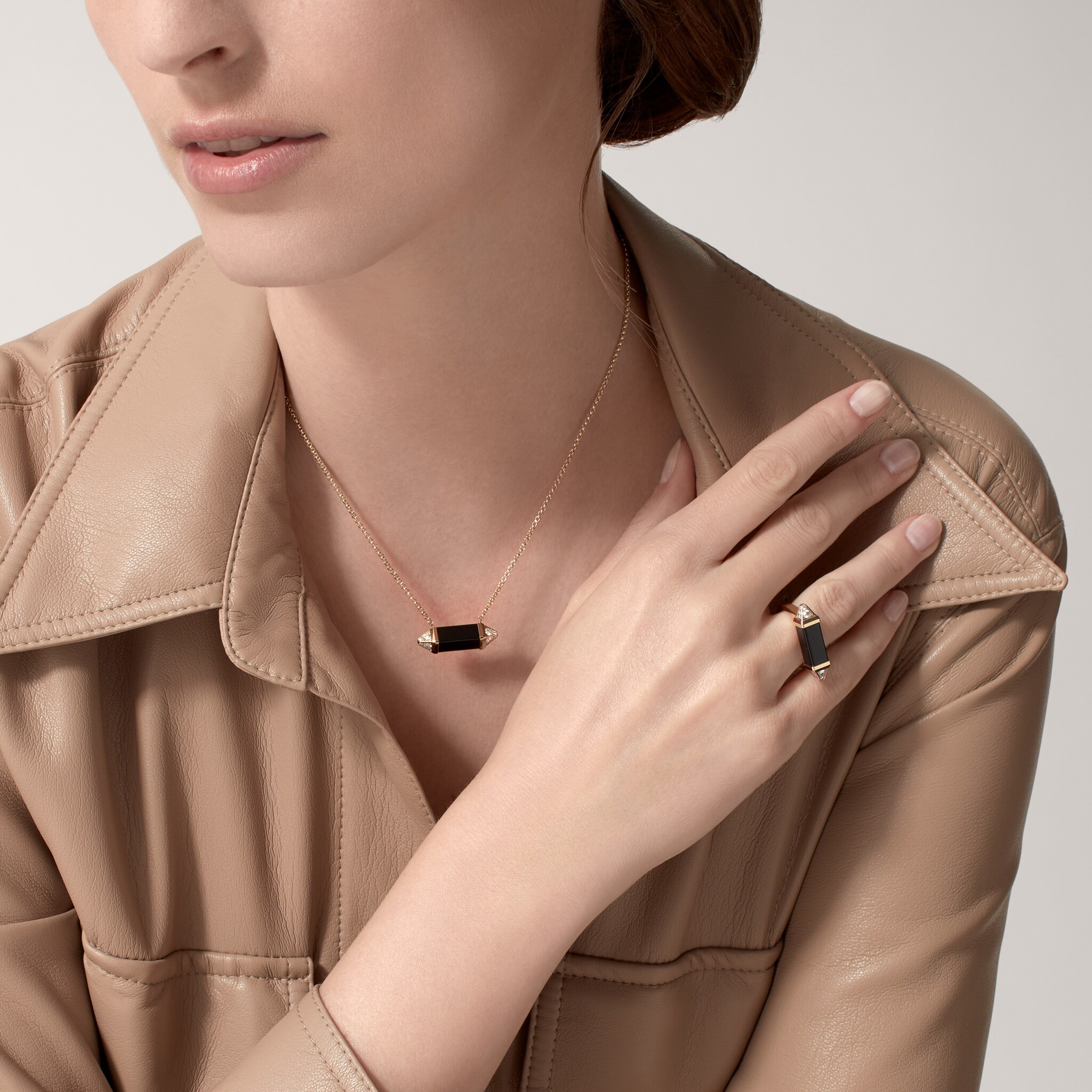 Les Berlingots de Cartier ring, semi-paved