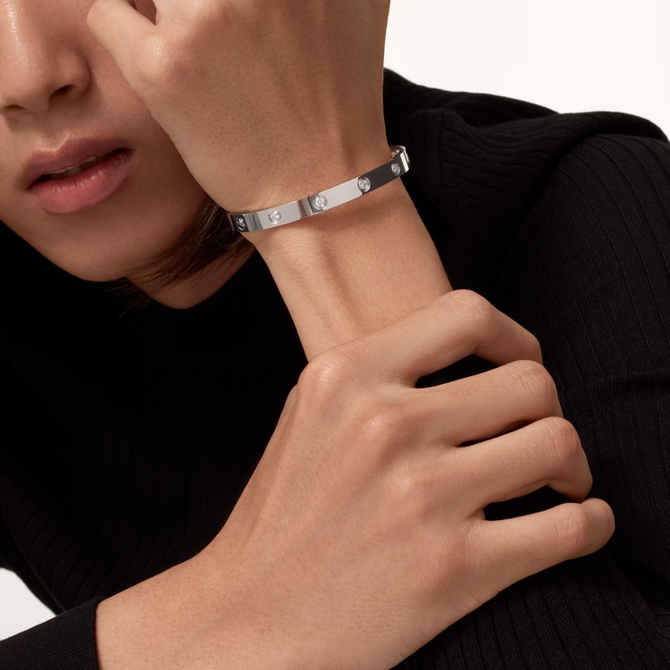 LOVE bracelet classic model 10 diamonds