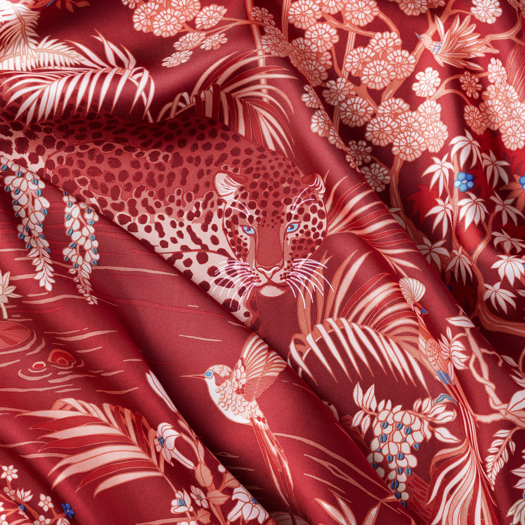 Panth&egrave;re Faune and Flora 90 scarf