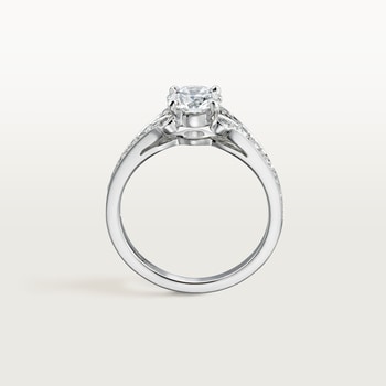 Ballerine solitaire, brilliant-cut diamond, paved  Ballerine solitaire, brilliant-cut diamond, paved