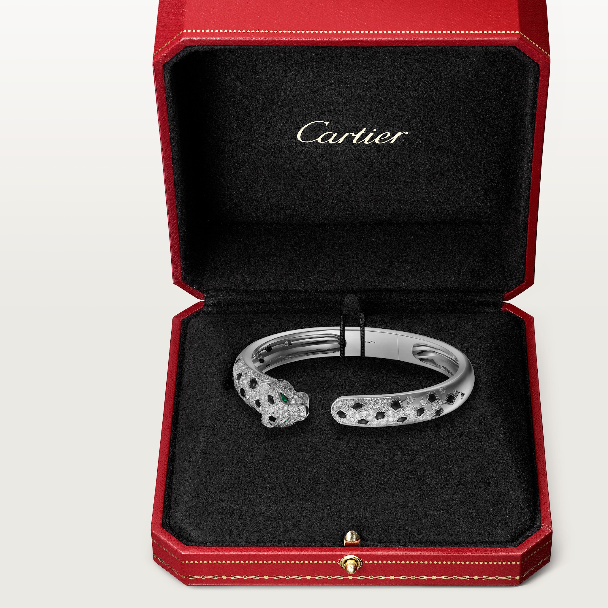 Panth&egrave;re de Cartier bracelet, medium model, half-paved, image 8