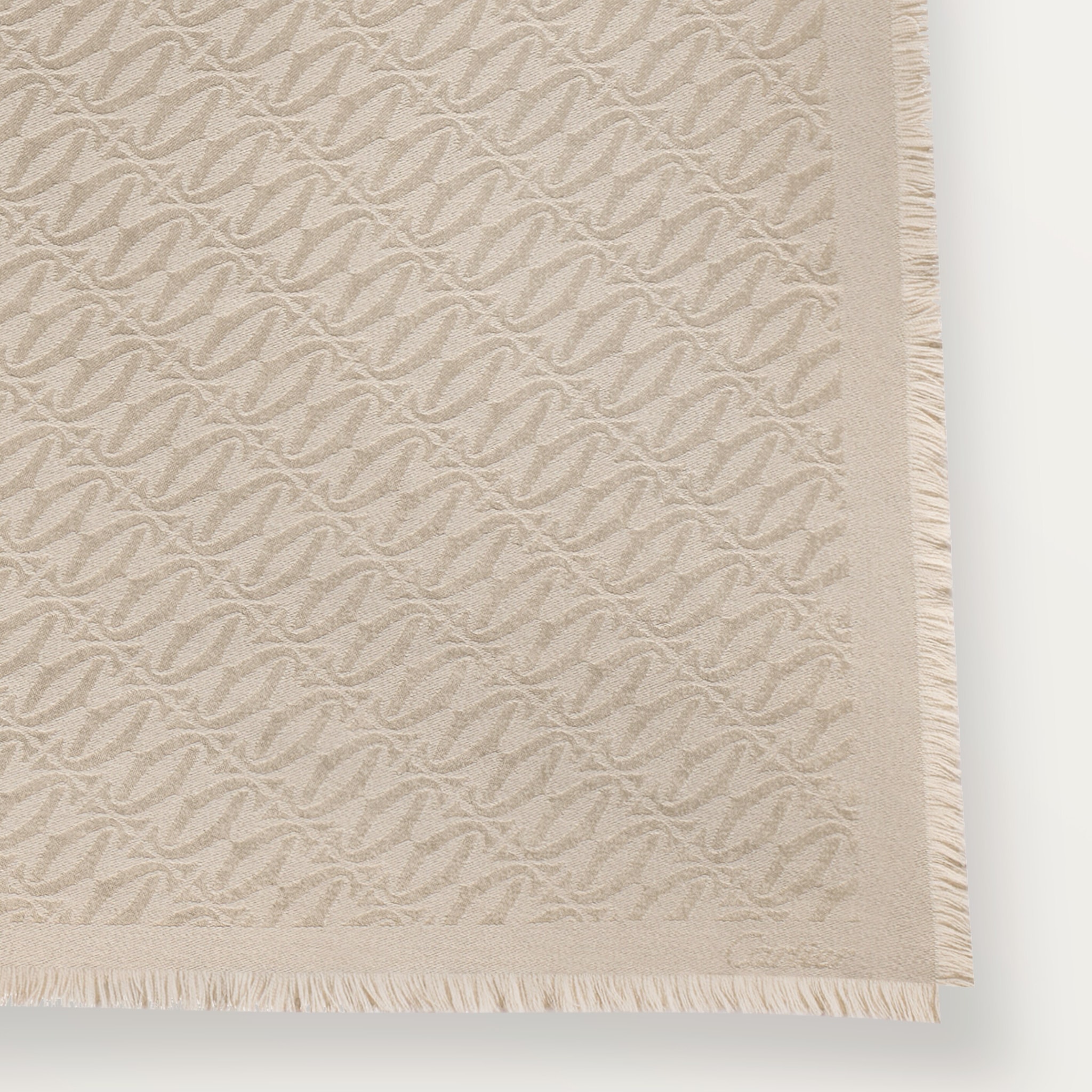 C de Cartier shawl, image 3