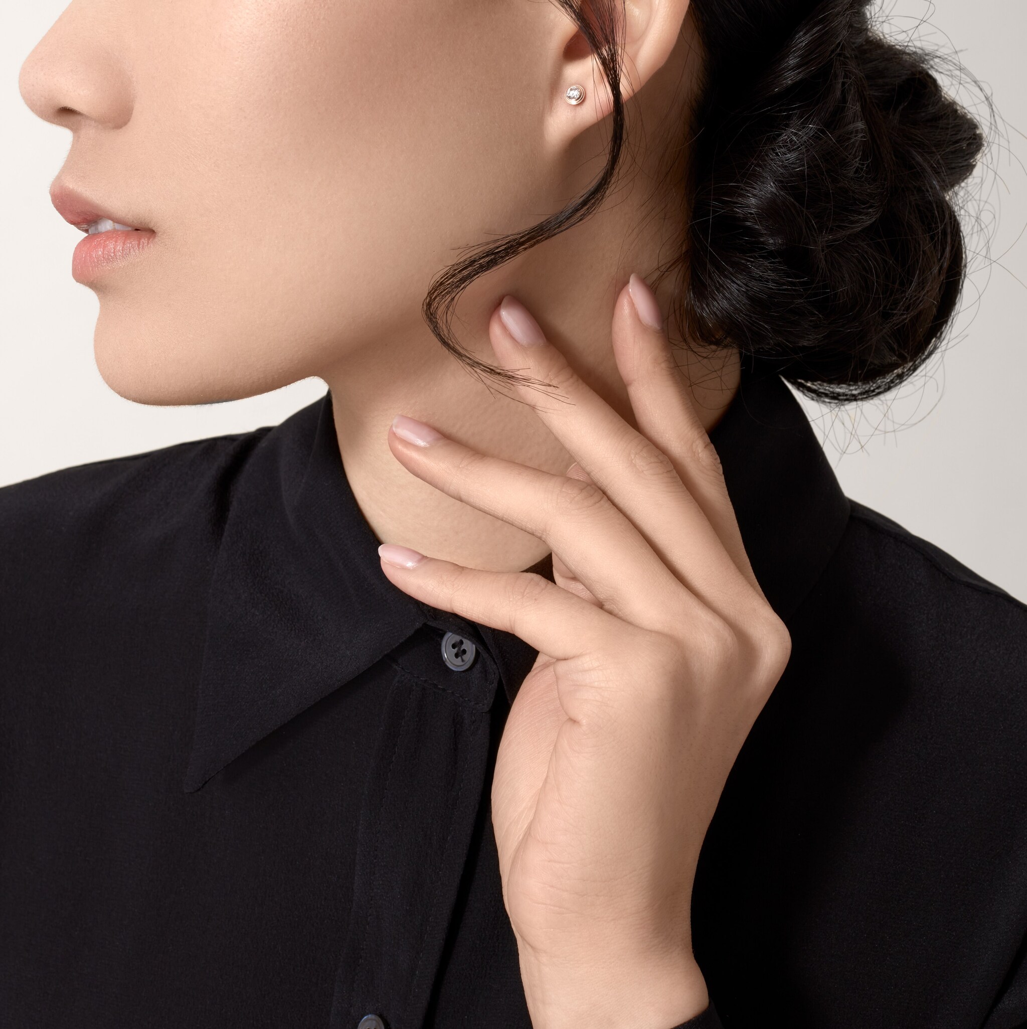 Cartier d'Amour stud earrings, 2 diamonds, medium model