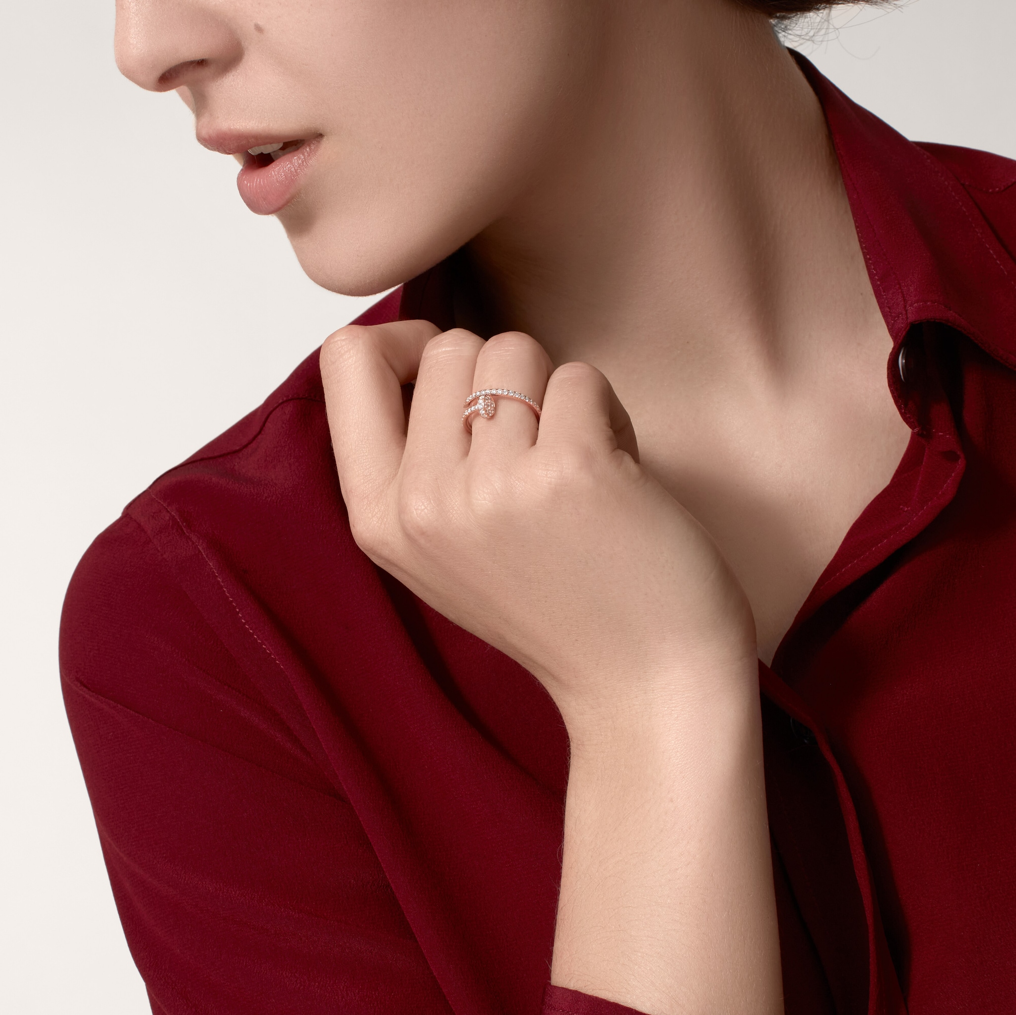 Juste un Clou ring, small model, half-paved