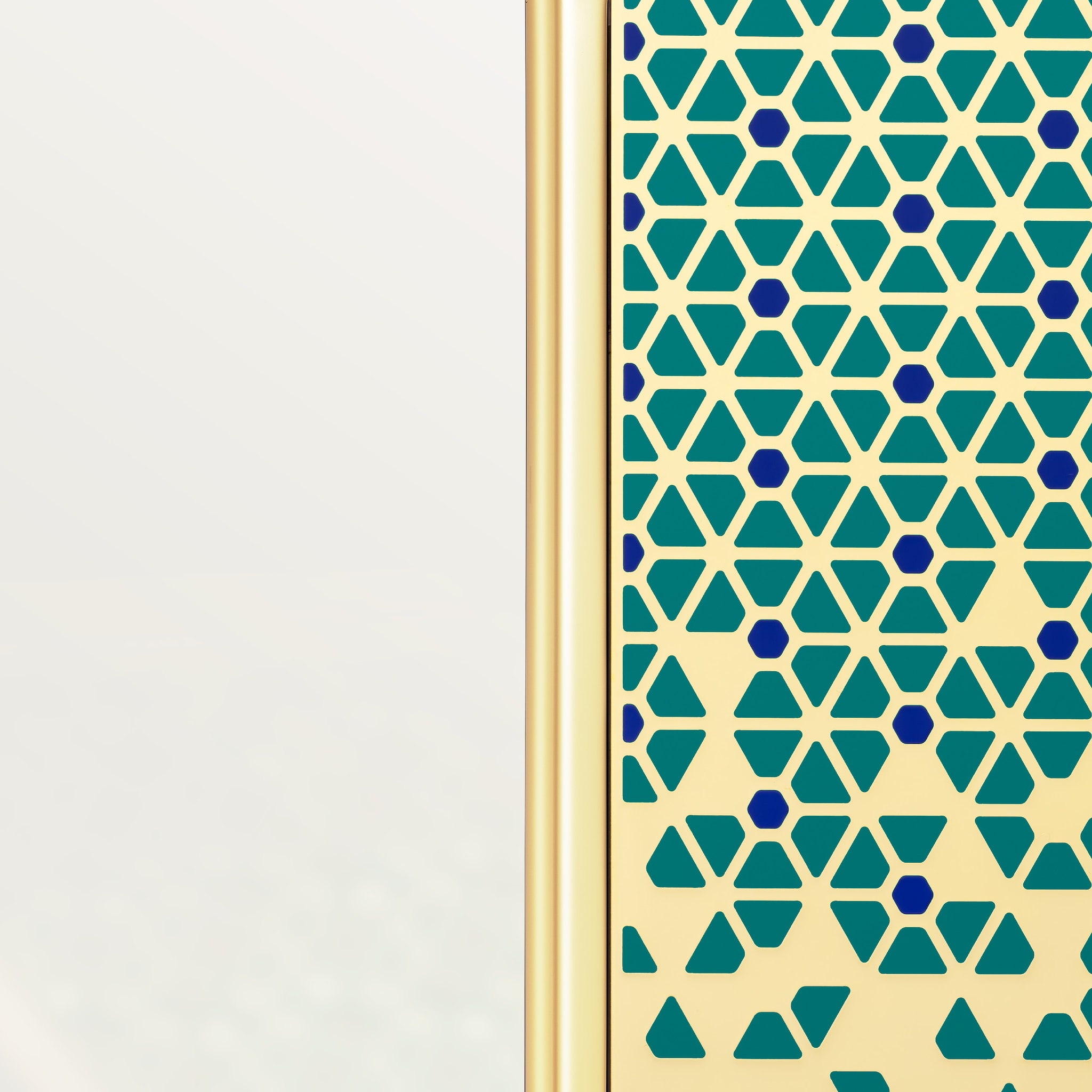 Cartier N&eacute;cessaires &agrave; Parfum - Pixel case and Oud & Santal Fragrance