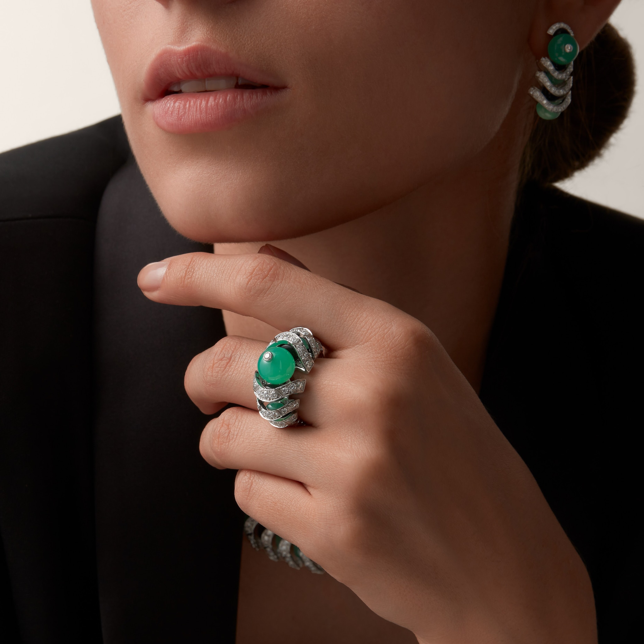 G&eacute;ometrie & Contrastes earrings, chrysoprase, paved