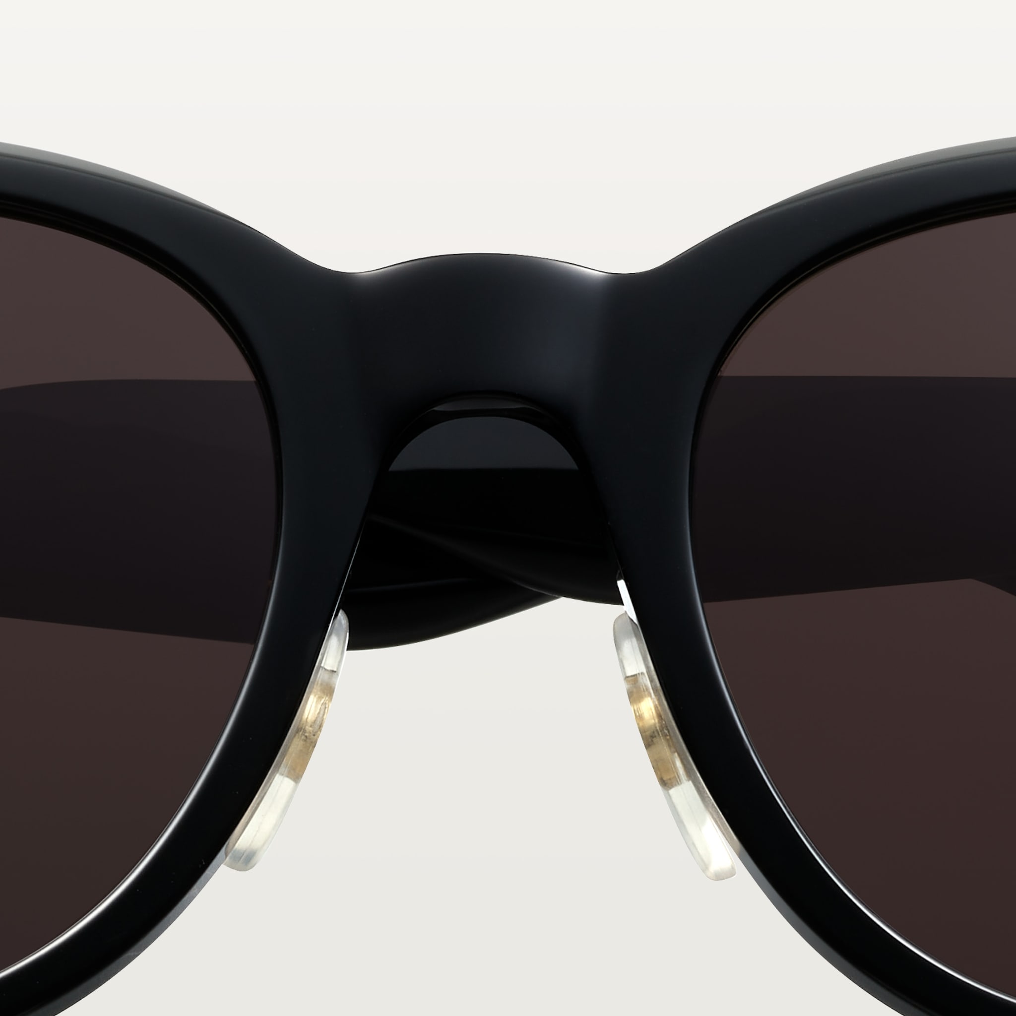 Premi&egrave;re de Cartier g&uuml;neş g&ouml;zl&uuml;ğ&uuml;, resim 6