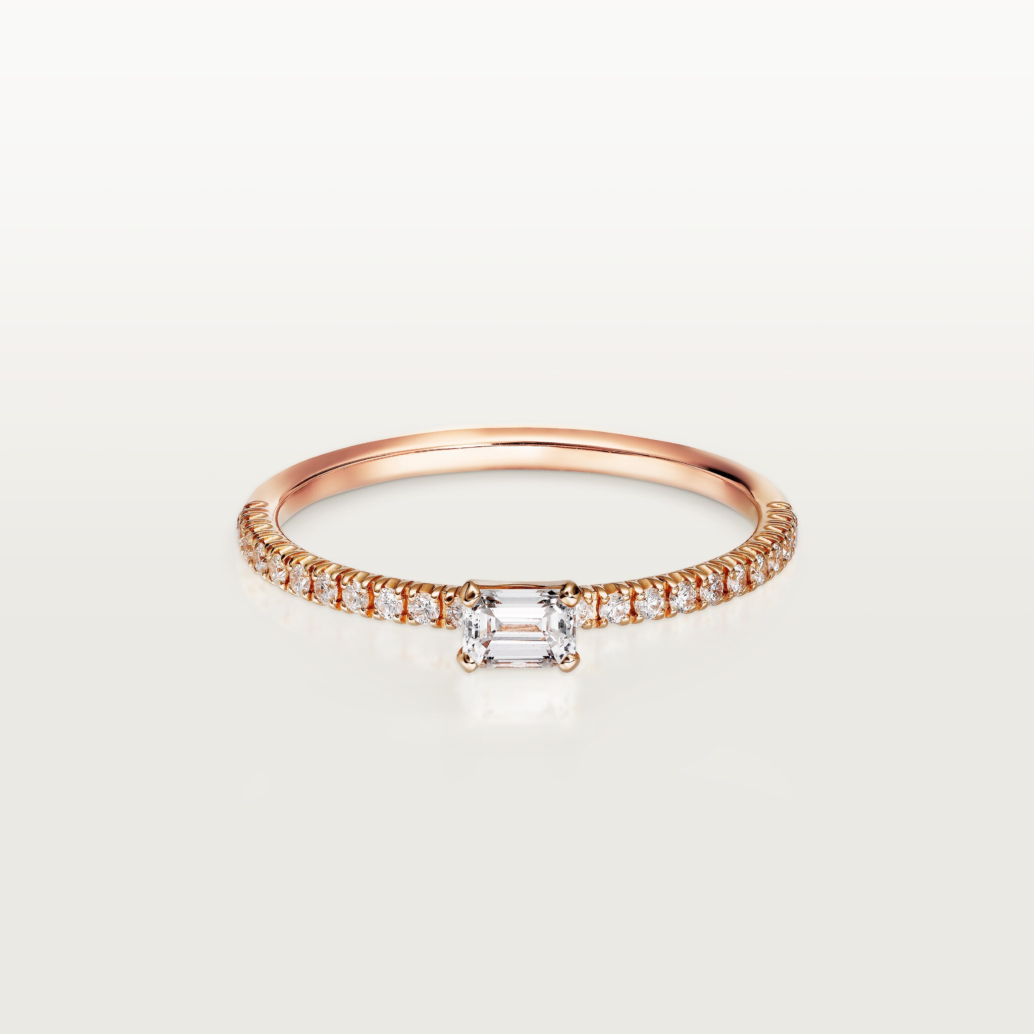 Etincelle de Cartier ring, emerald-cut diamond, paved