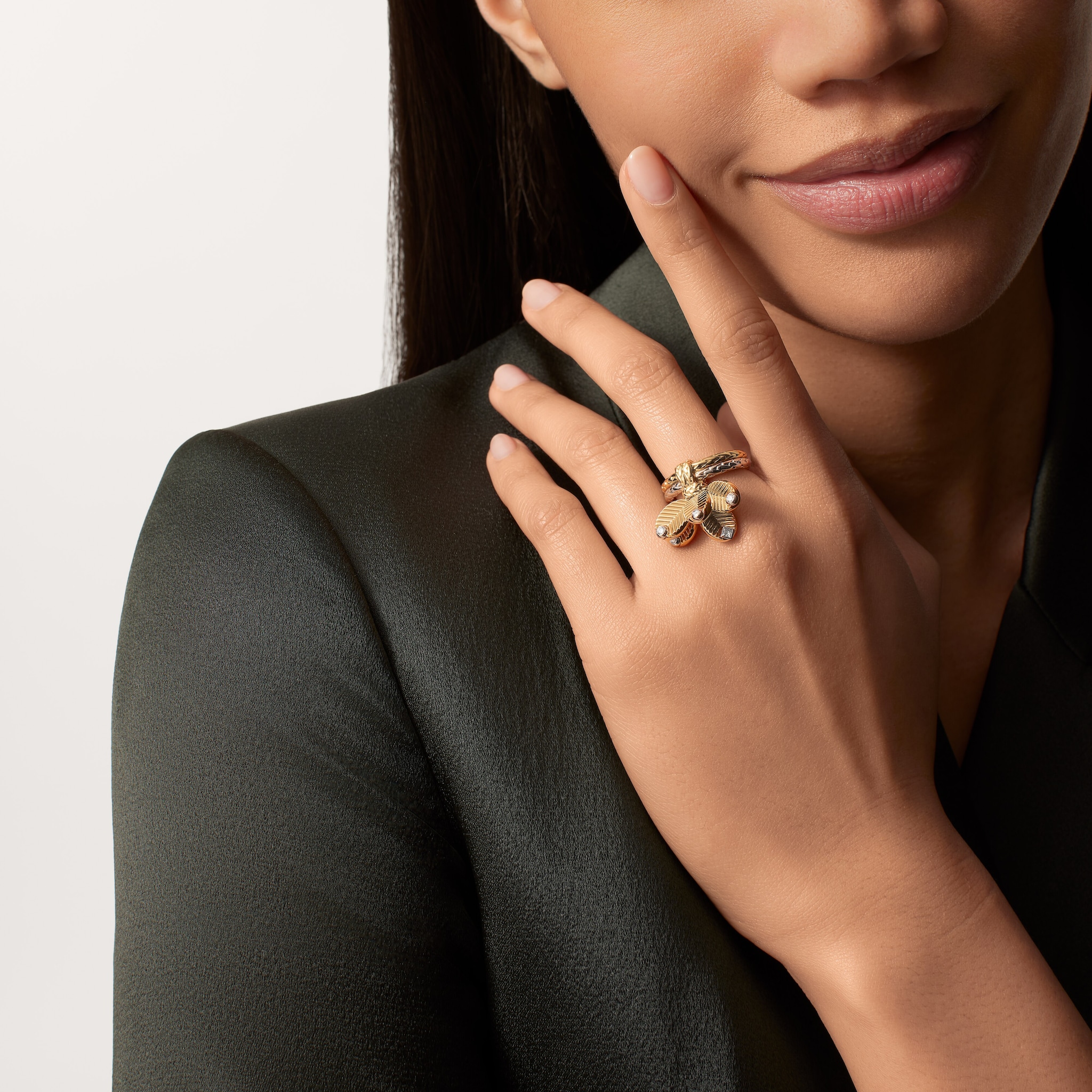 Grain de Caf&eacute; ring, diamonds