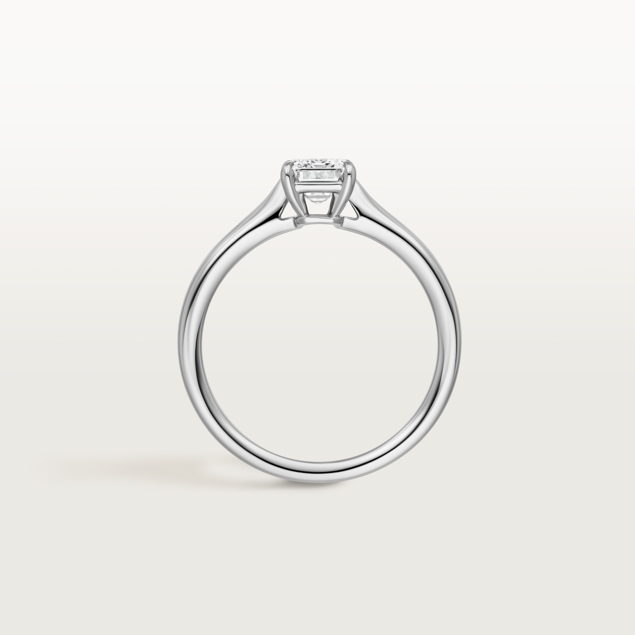 1895單鑽戒指，祖母綠形切割鑽石