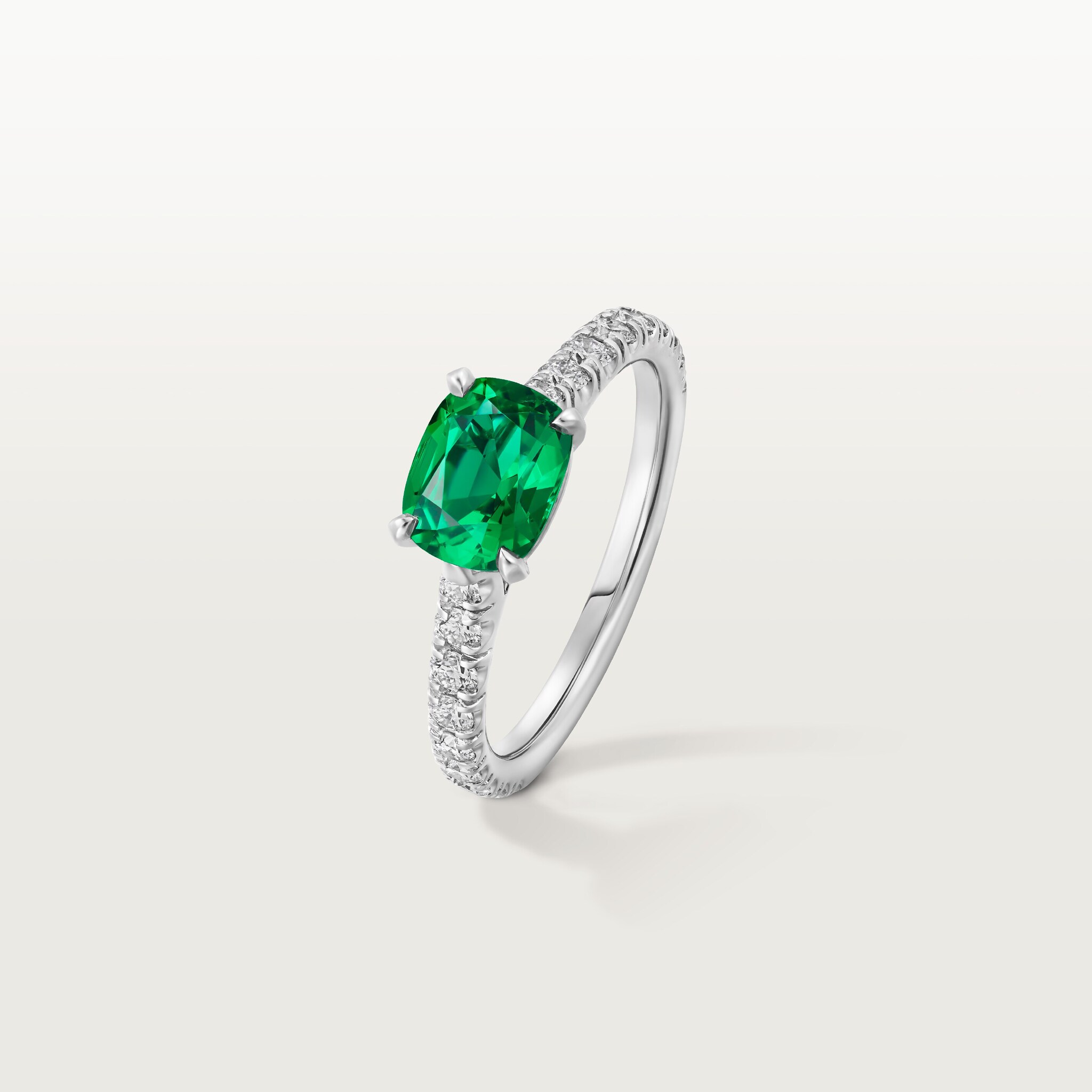 1895 solitaire, cushion-cut emerald, paved 