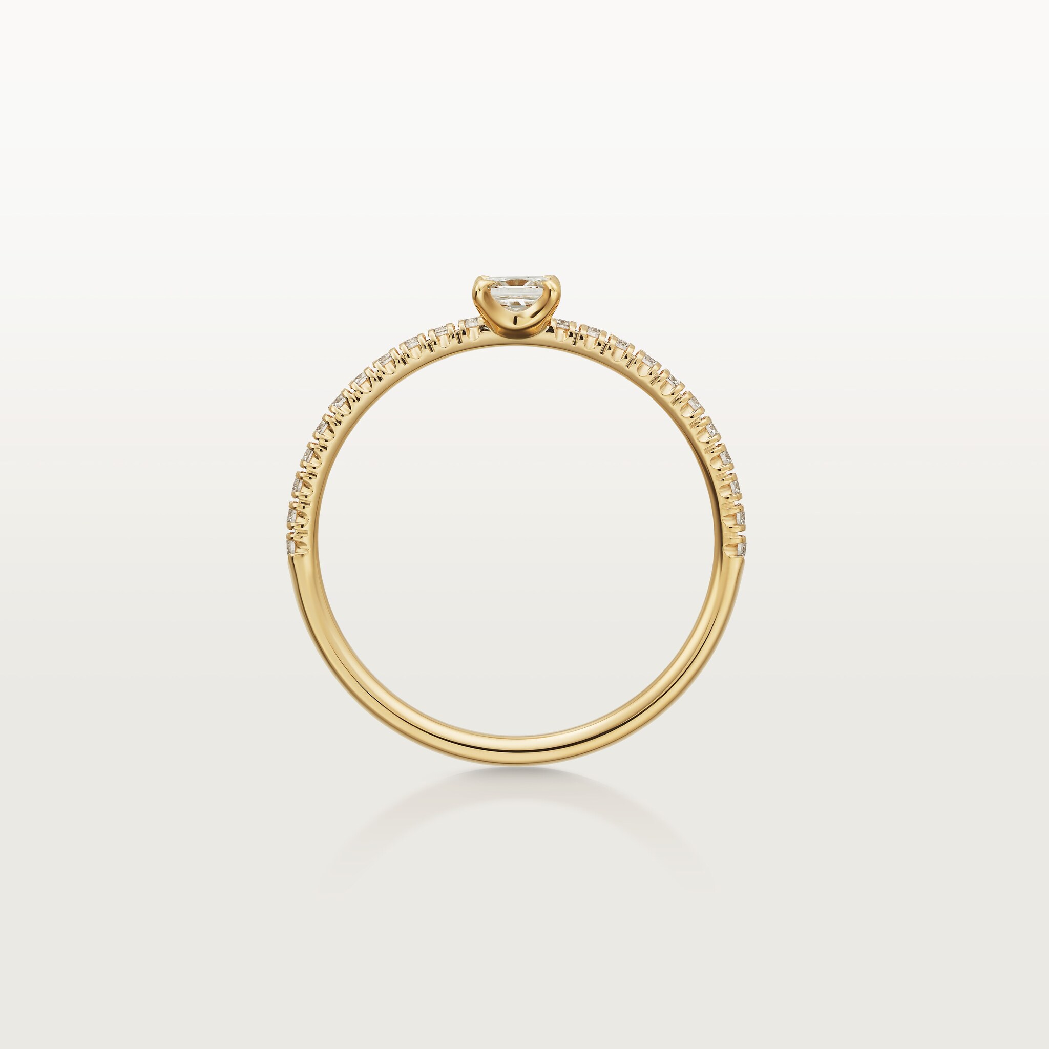 Etincelle de Cartier ring, princess-cut diamond, paved