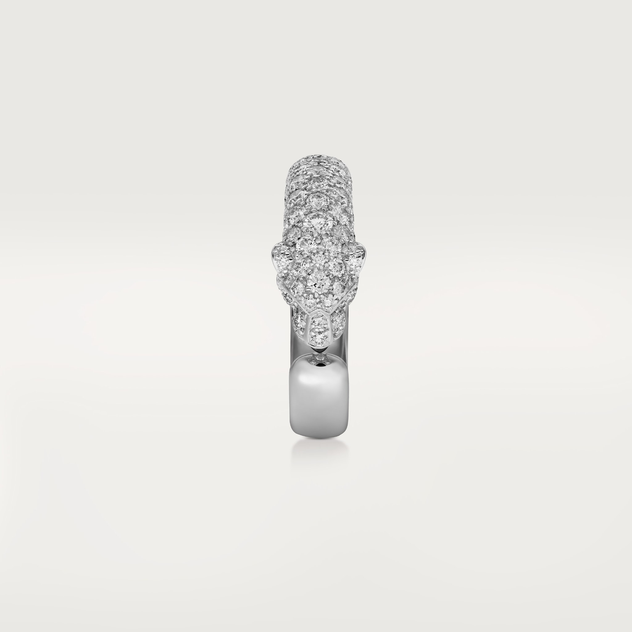 Panth&egrave;re de Cartier ring, small model, half-paved, image 6