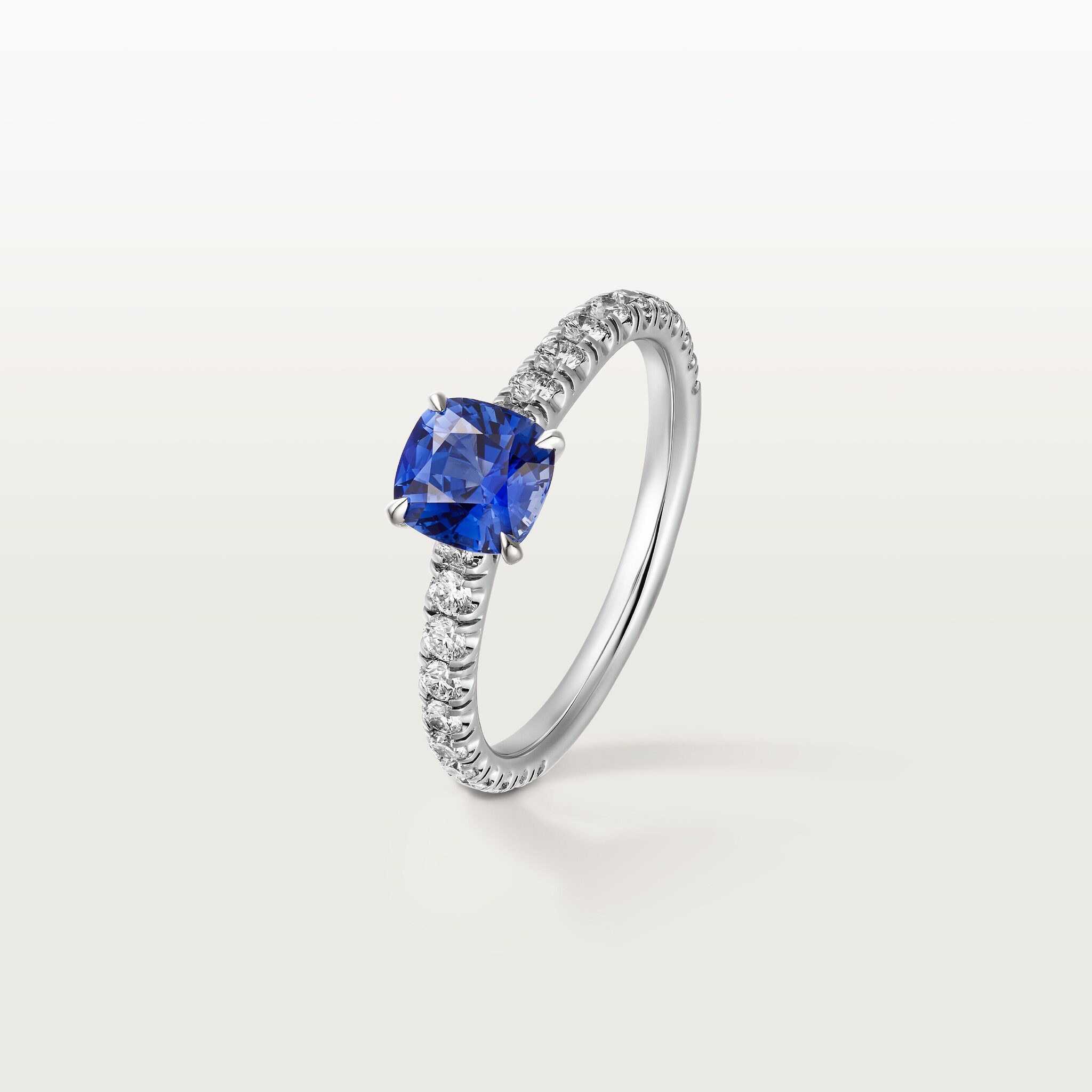 1895 solitaire, cushion-cut sapphire, paved 