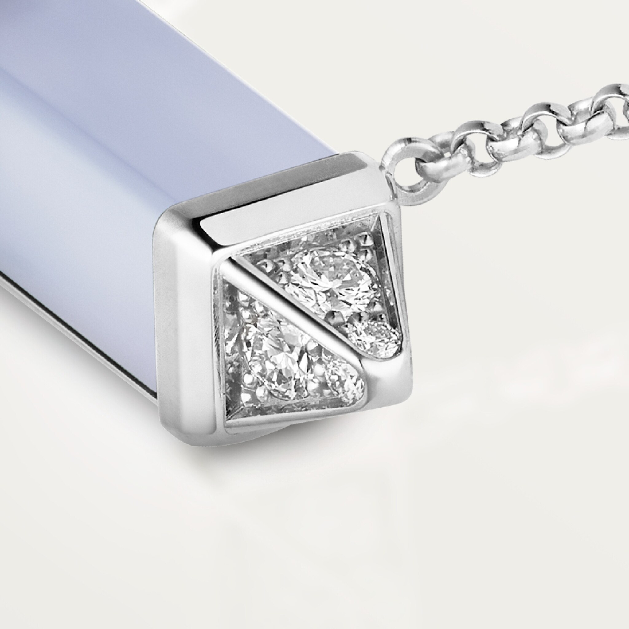 3 صورة ،قلادة من مجموعة "لي بيرلانغو دو كارتييه"