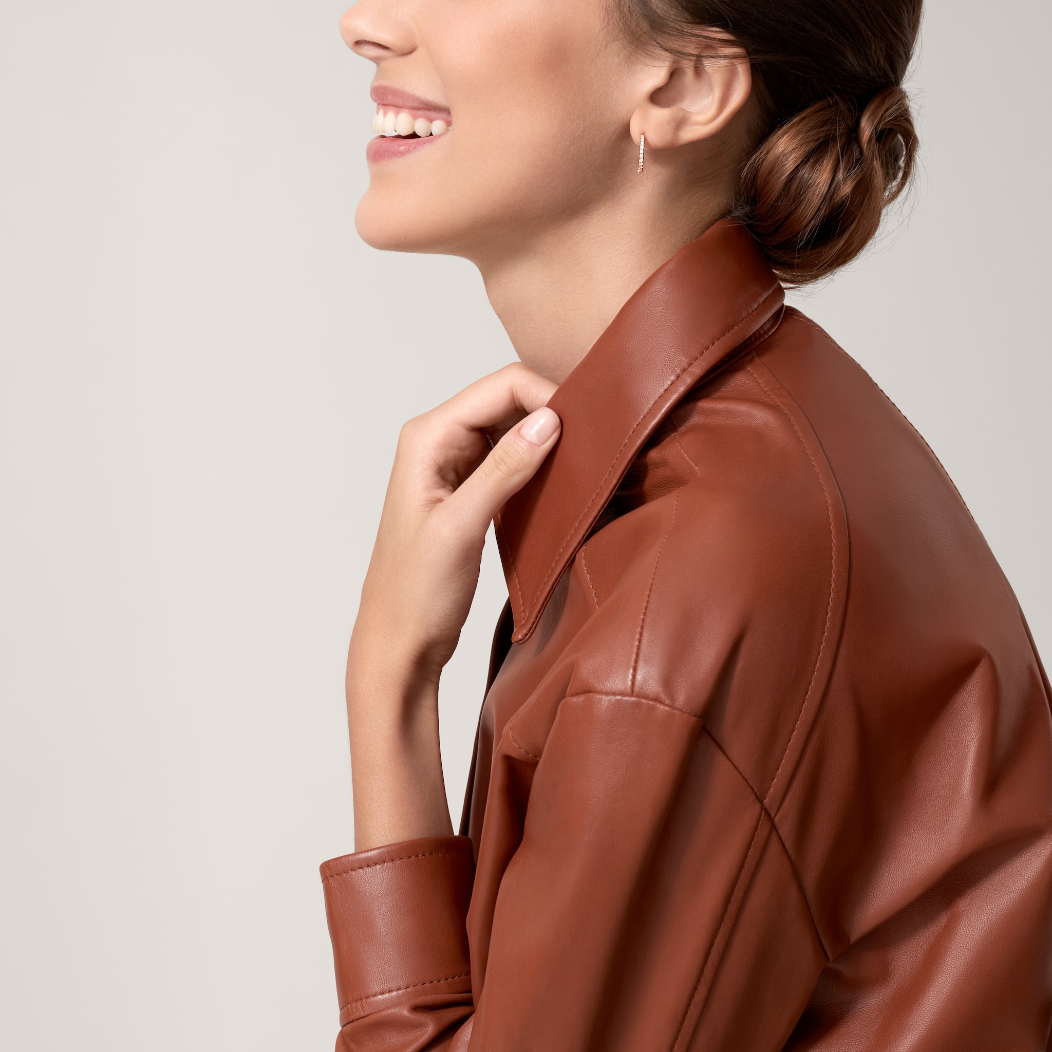 Etincelle de Cartier hoop earrings, small model, paved