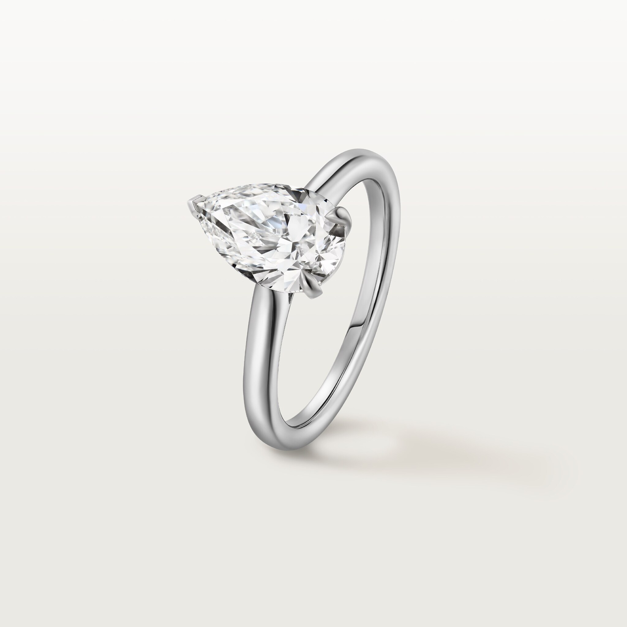 2 صورة ،خاتم سوليتير "1895"، ماسة بشكل الكمثرى