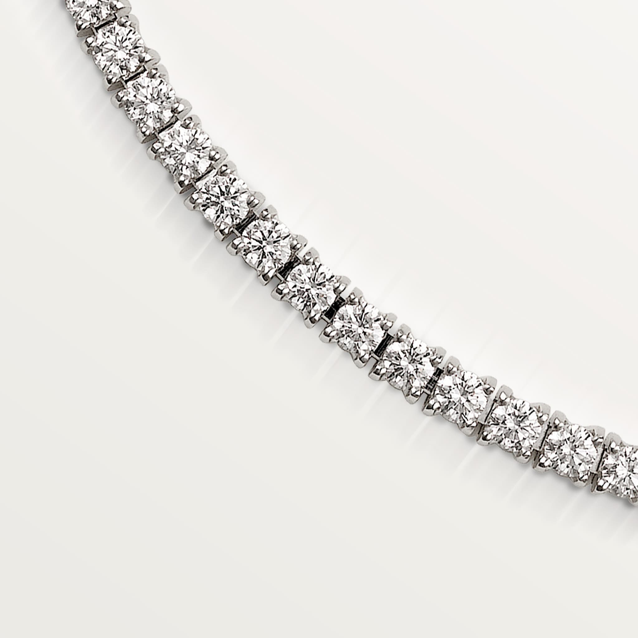 Lignes Essentielles necklace, brilliant-cut diamonds