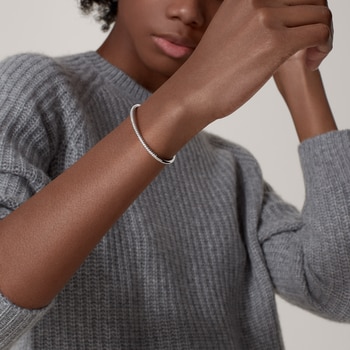 Etincelle de Cartier bracelet, half-paved Etincelle de Cartier bracelet, half-paved