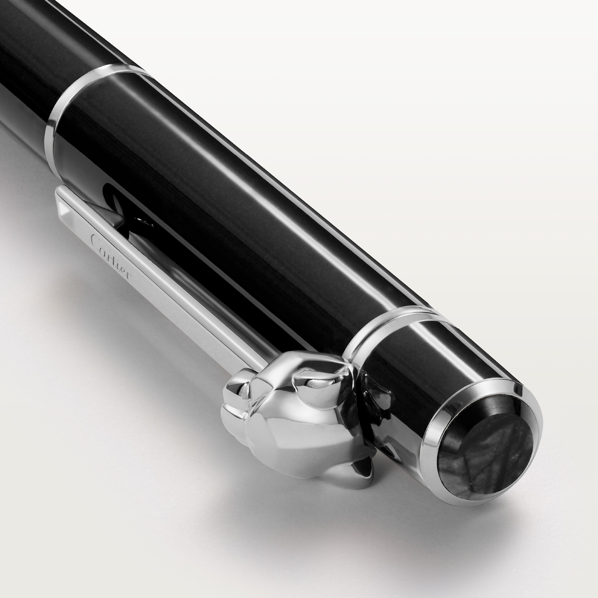 Stylo bille Panth&egrave;re de Cartier