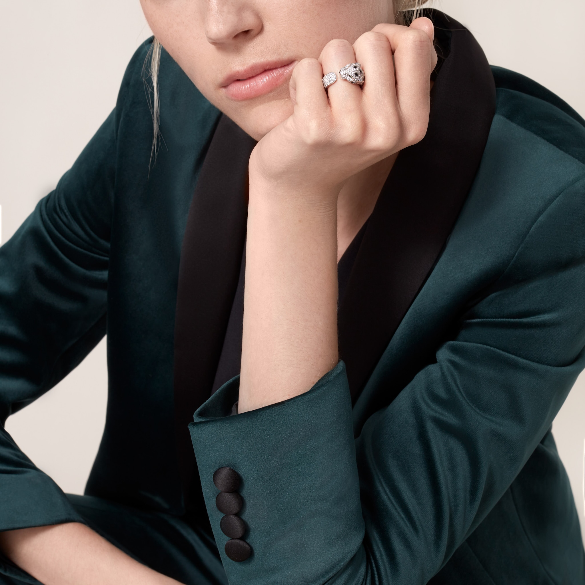 Panth&egrave;re de Cartier ring, medium model, half-paved