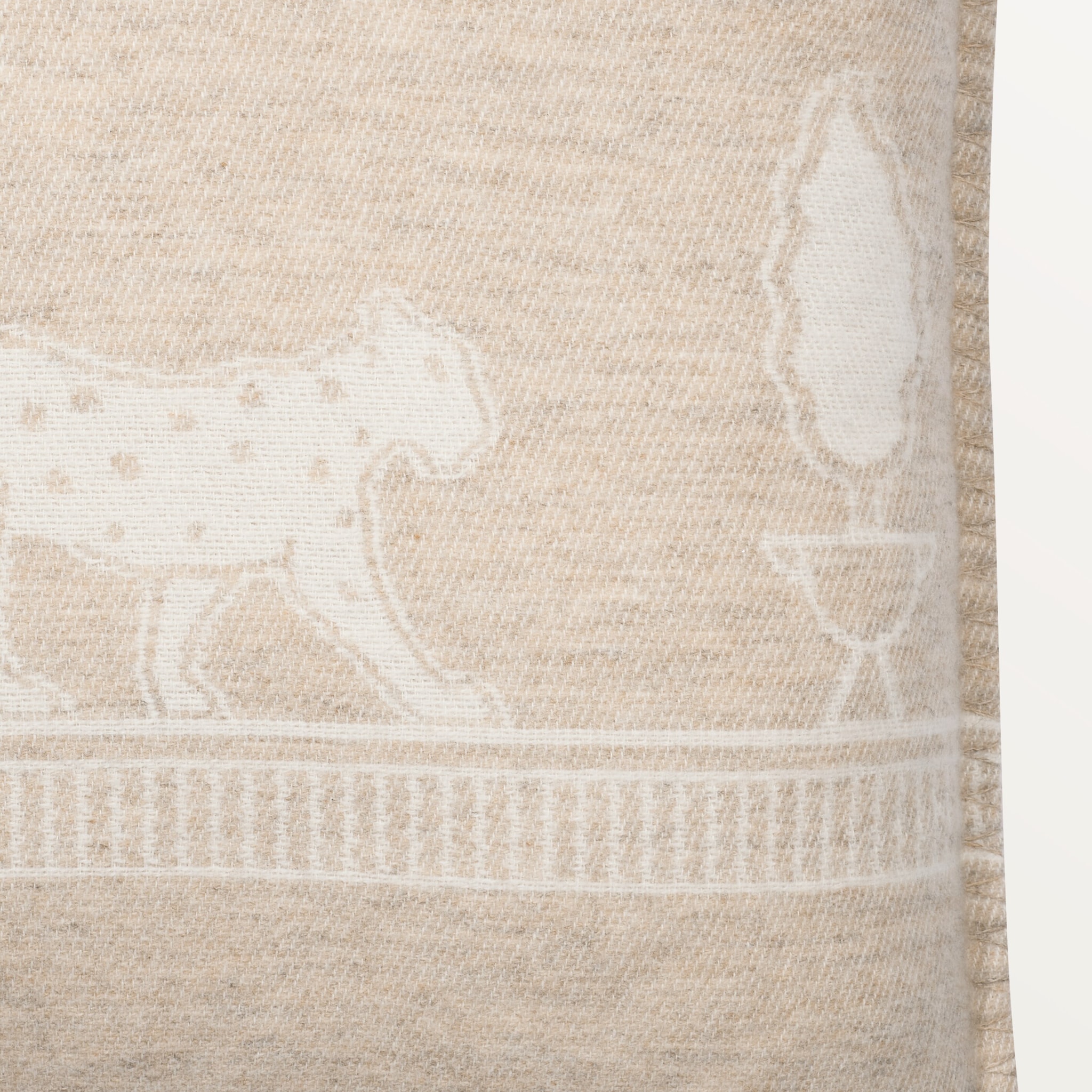 Panth&egrave;re de Cartier cushion