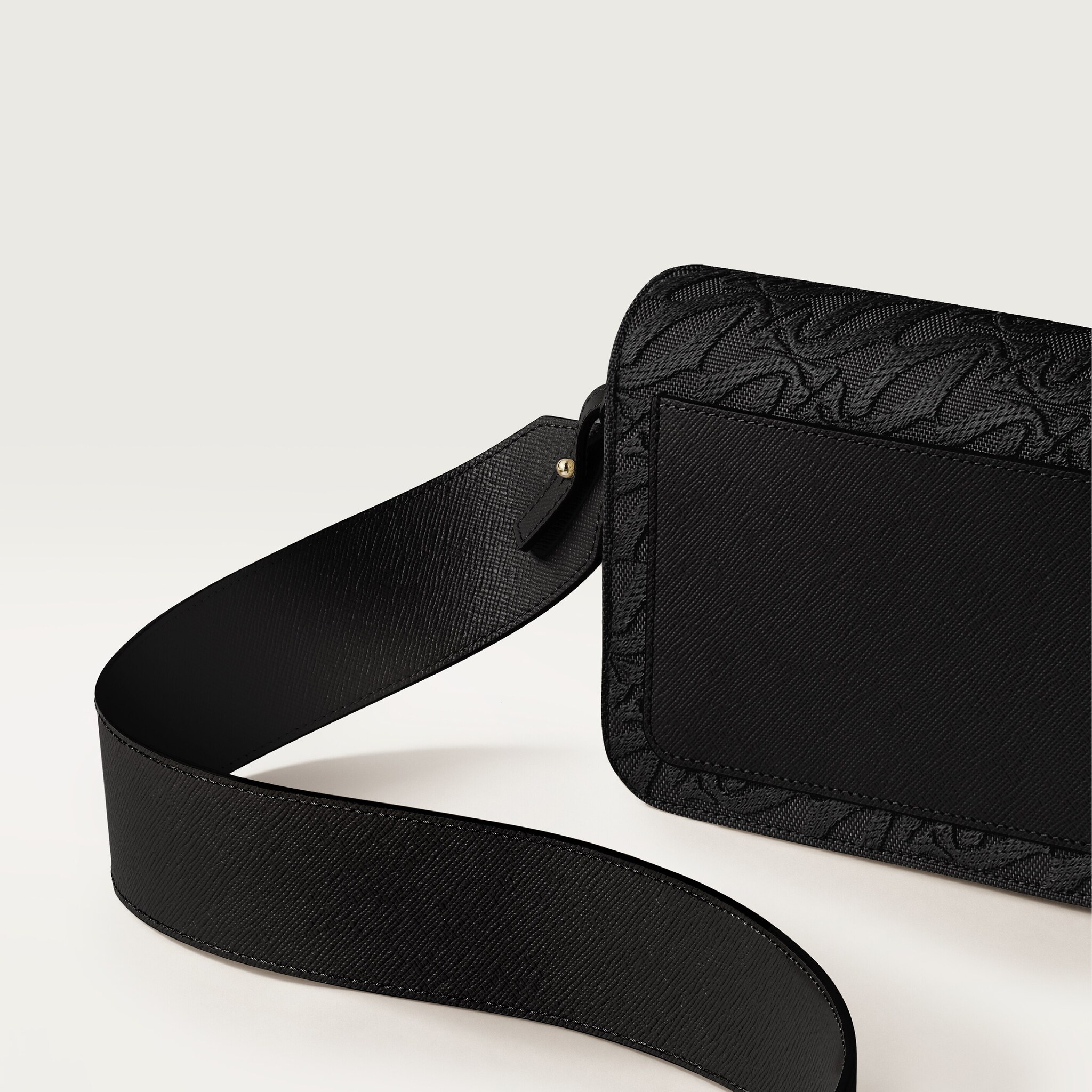 이스트-웨스트 백, C 드 까르띠에