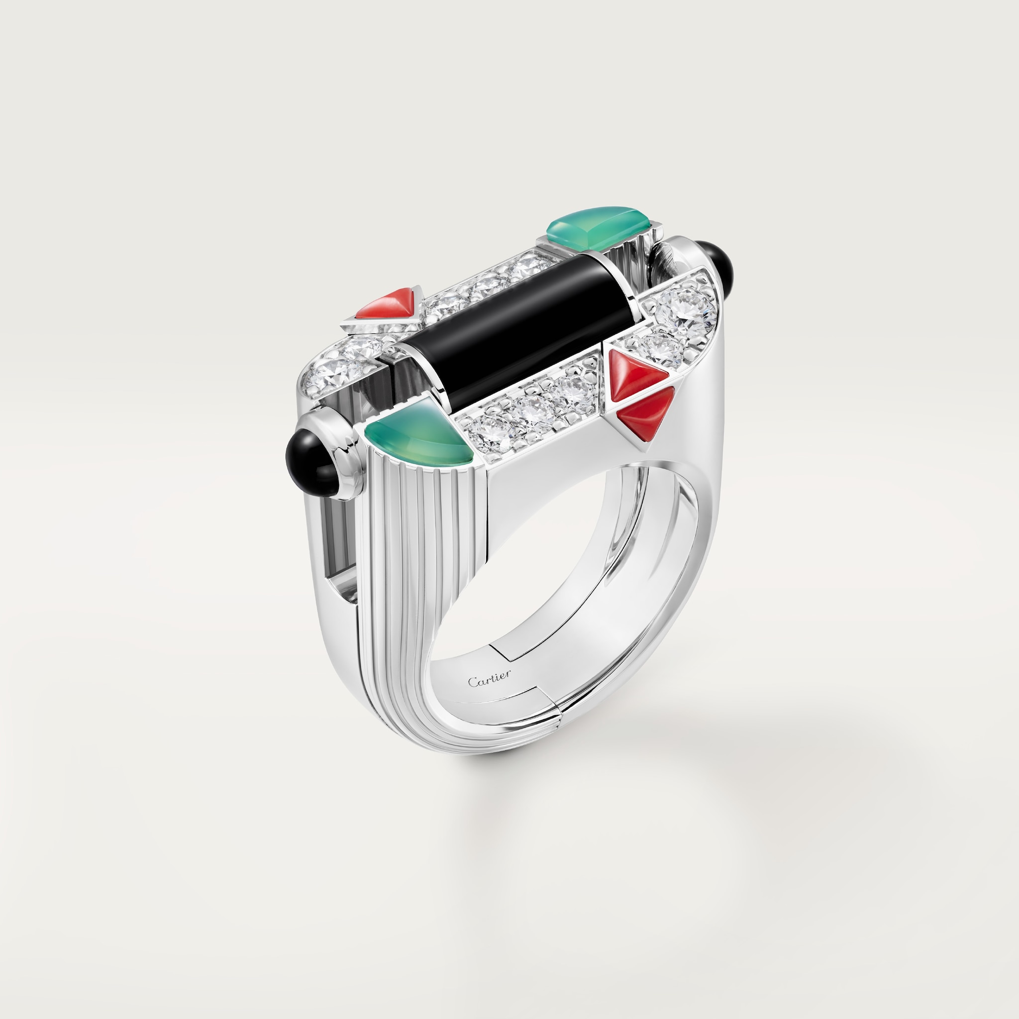 خاتم "جيومتري إي كونتراست"، يشب أخضر، مرصوف