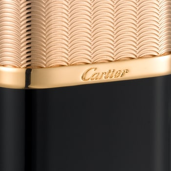 Oval guilloché décor lighter Oval guilloché décor lighter