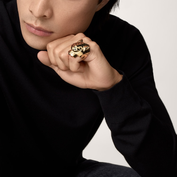 Cartier panther ring on finger deals