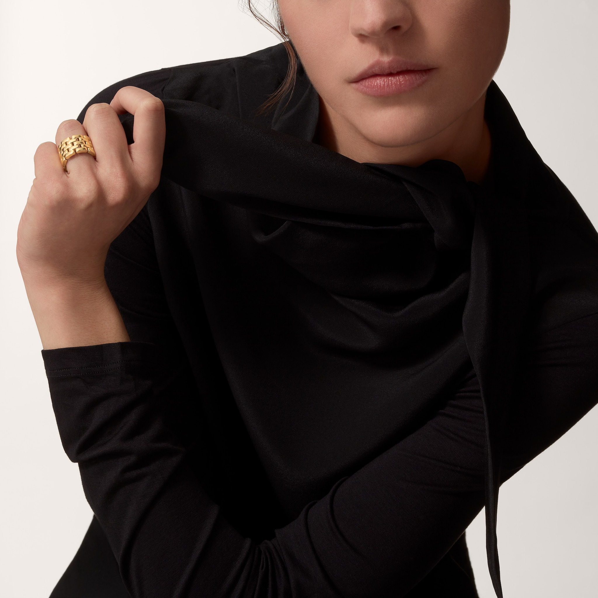 Maillon Panth&egrave;re ring, five rows