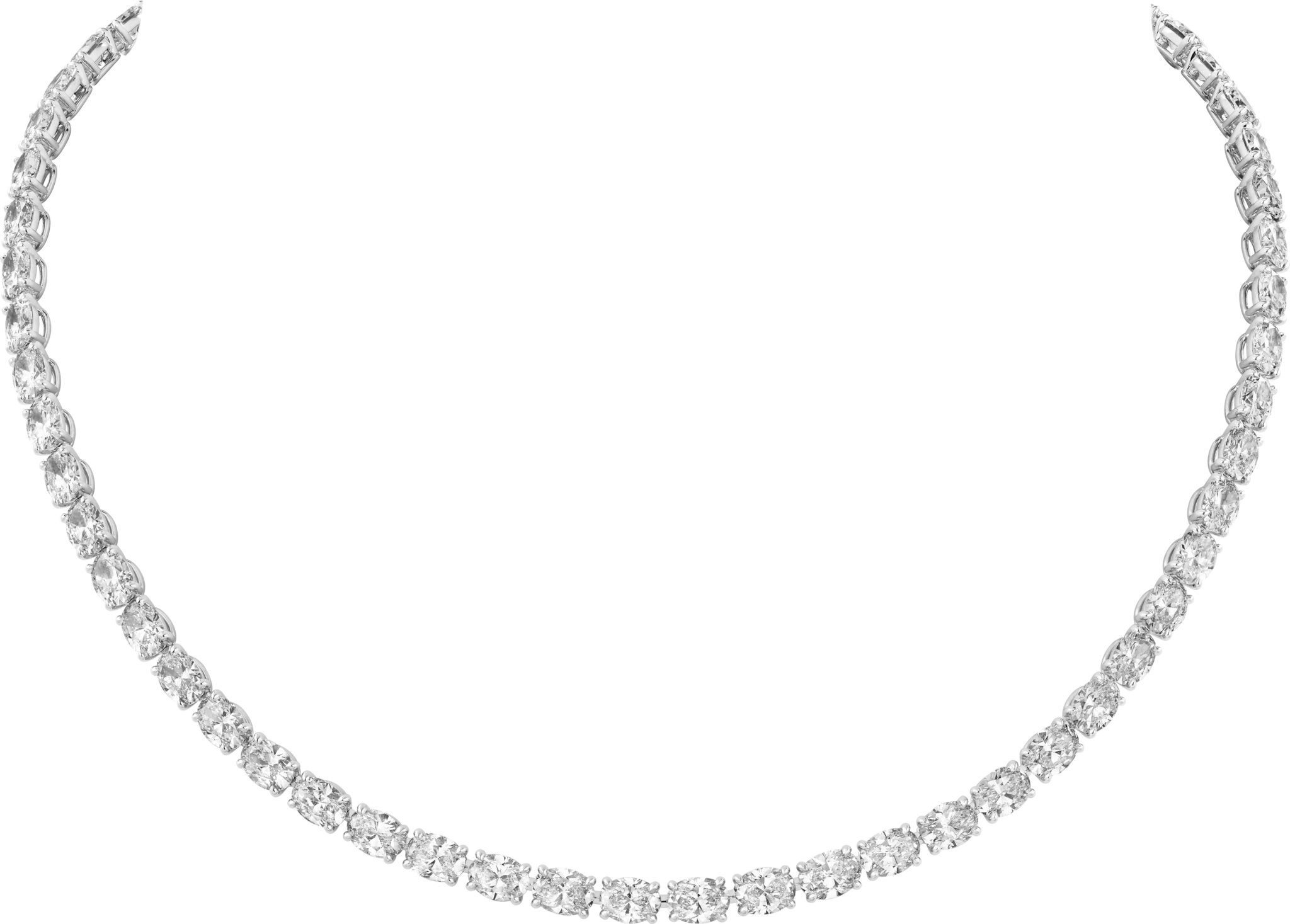 قلادة "لين إسّانسييل"، ماس بشكل بيضاوي 