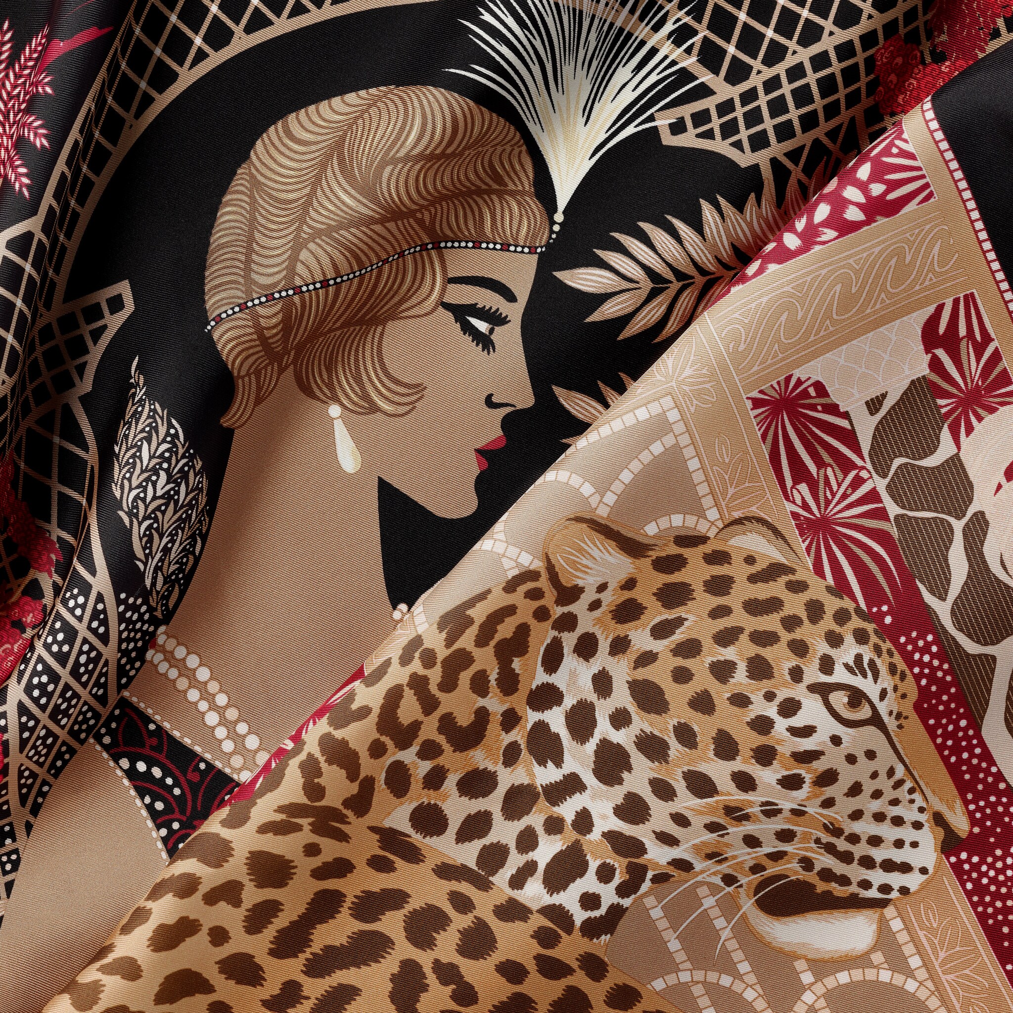 Carr&eacute; 90, femme &agrave; la panth&egrave;re, image 8