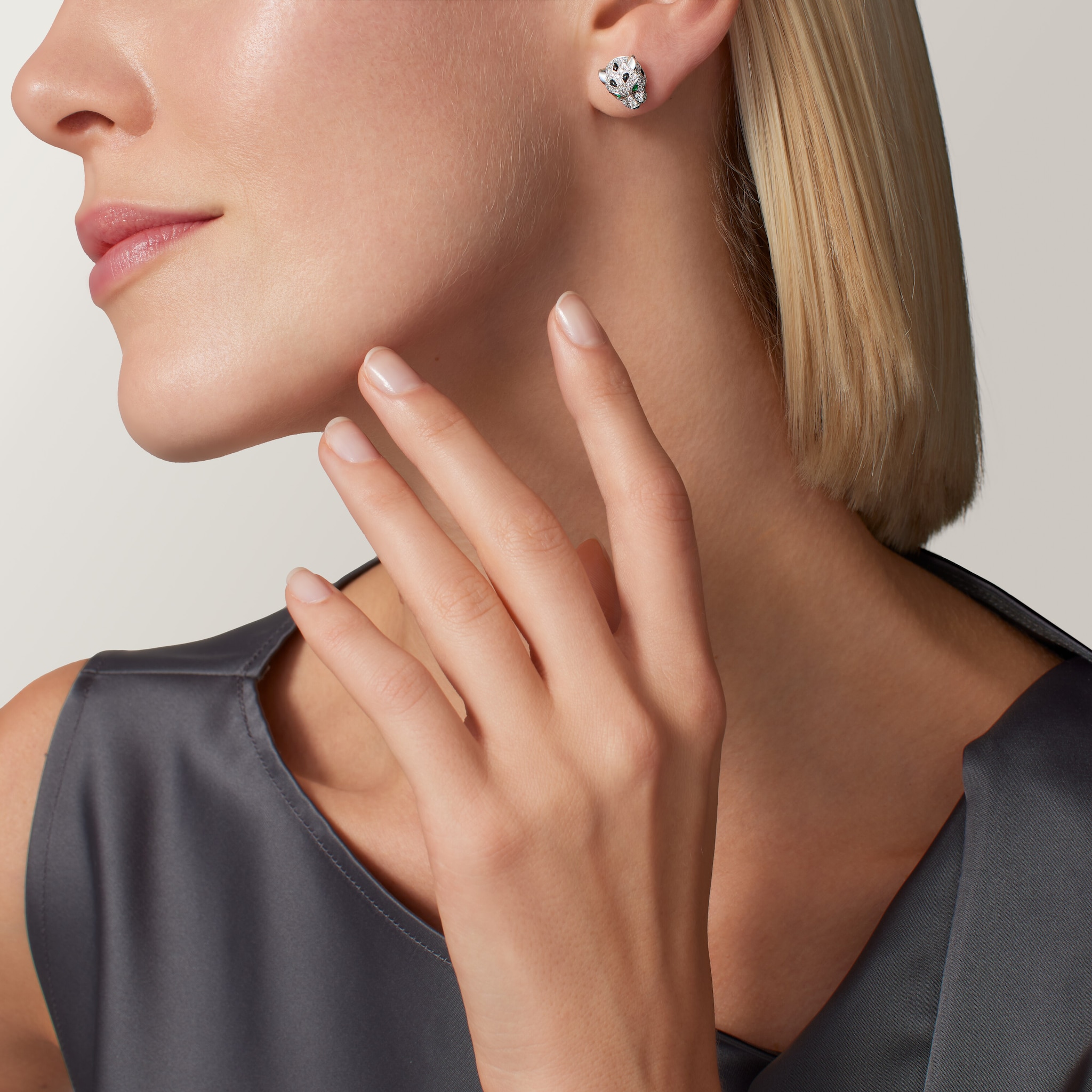 Panth&egrave;re de Cartier stud earrings, paved