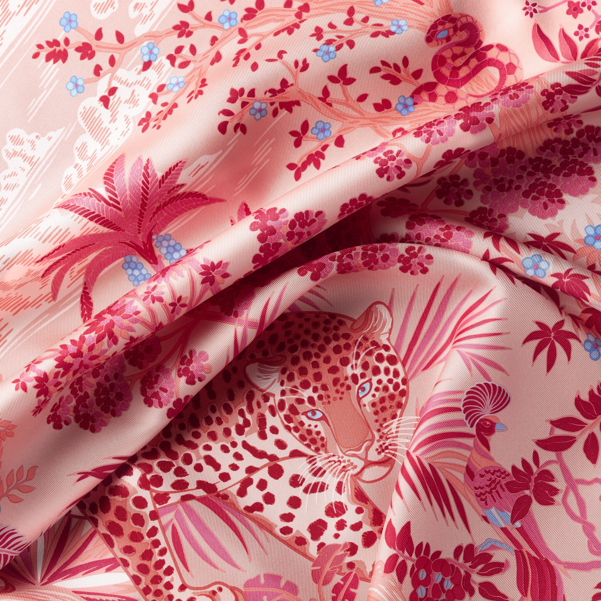 Panth&egrave;re Faune and Flora 90 scarf